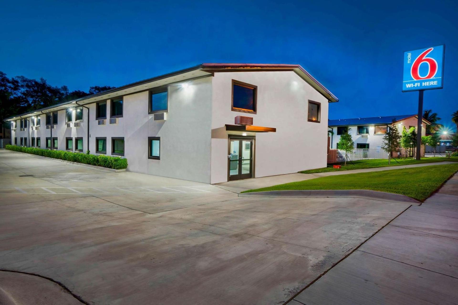 Motel 6-Fort Lauderdale, FL photo 2