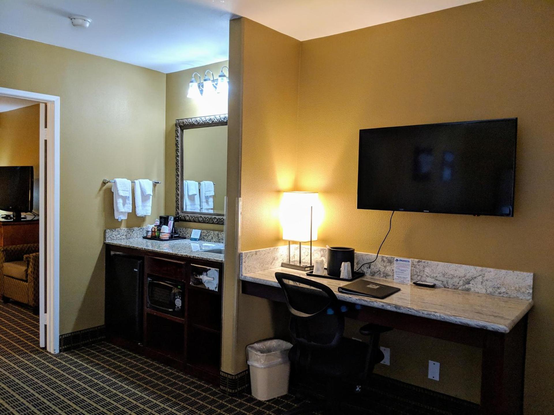 Quality Inn & Suites Westminster Seal Beach photo 35