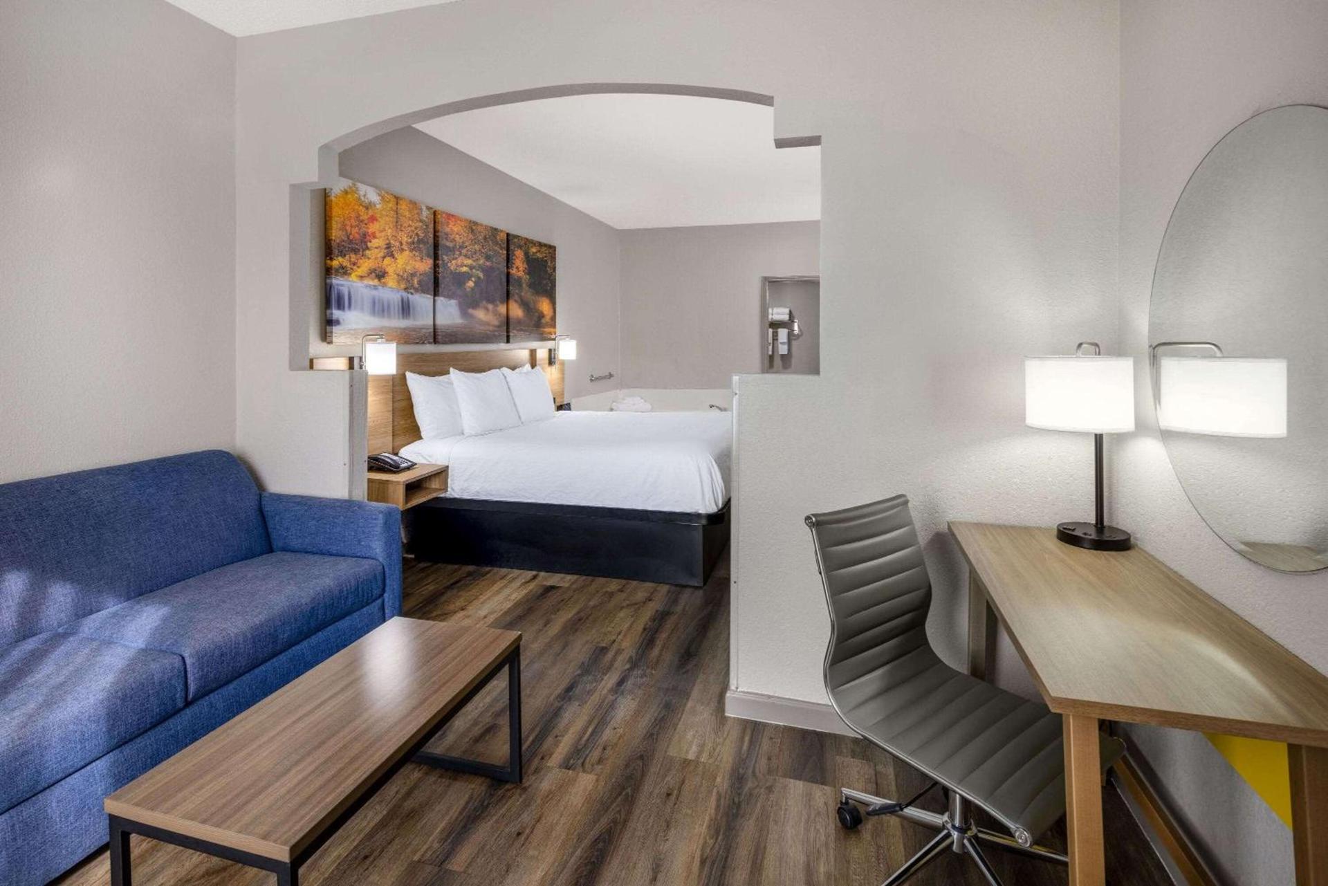 Days Inn by Wyndham Jackson photo 13