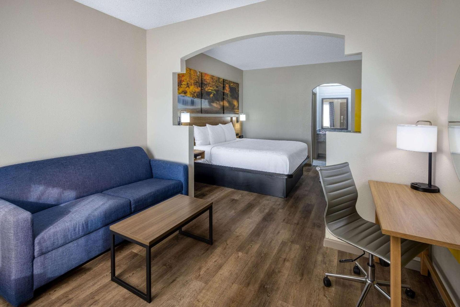 Days Inn by Wyndham Jackson photo 17