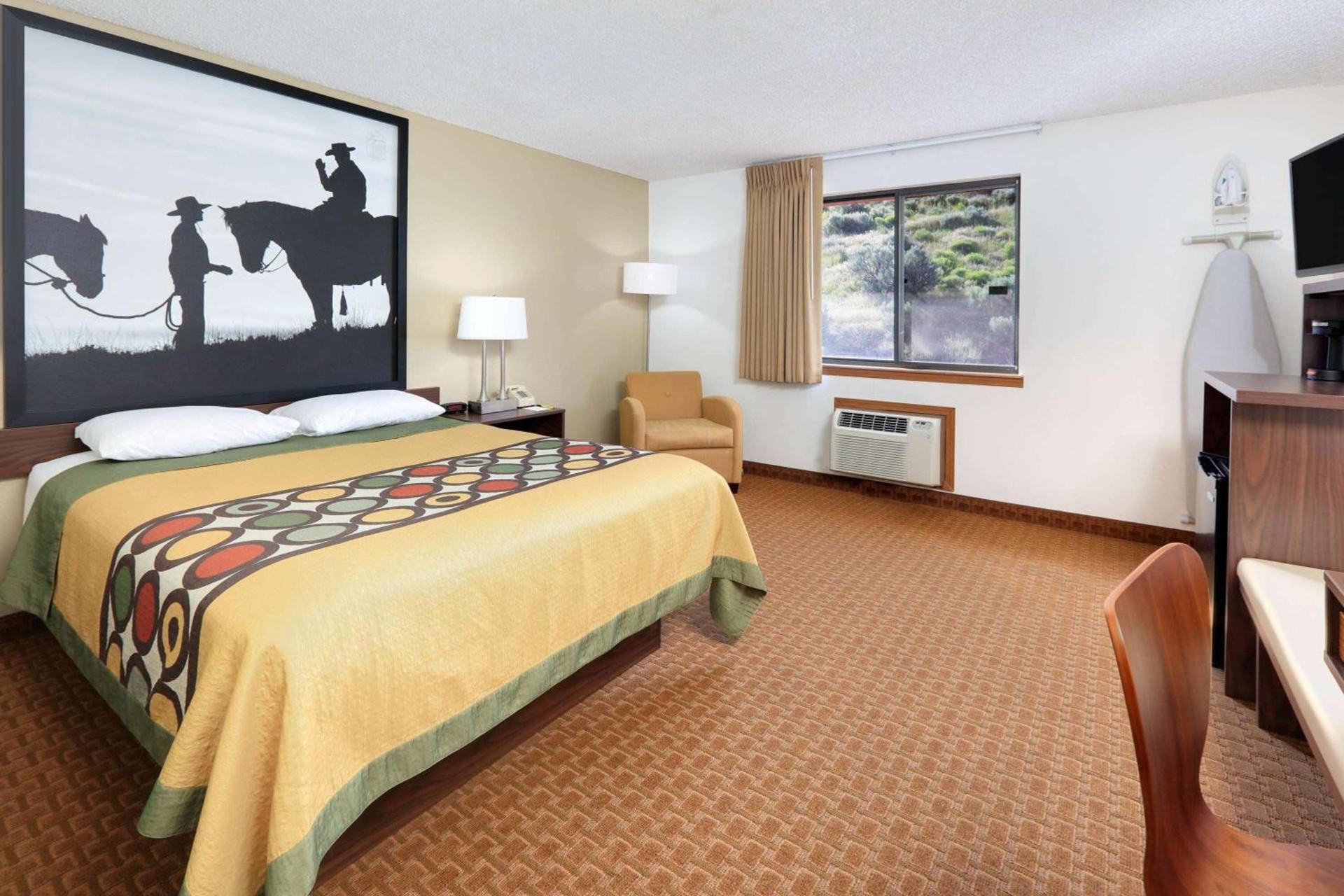 Super 8 by Wyndham Cody photo 4