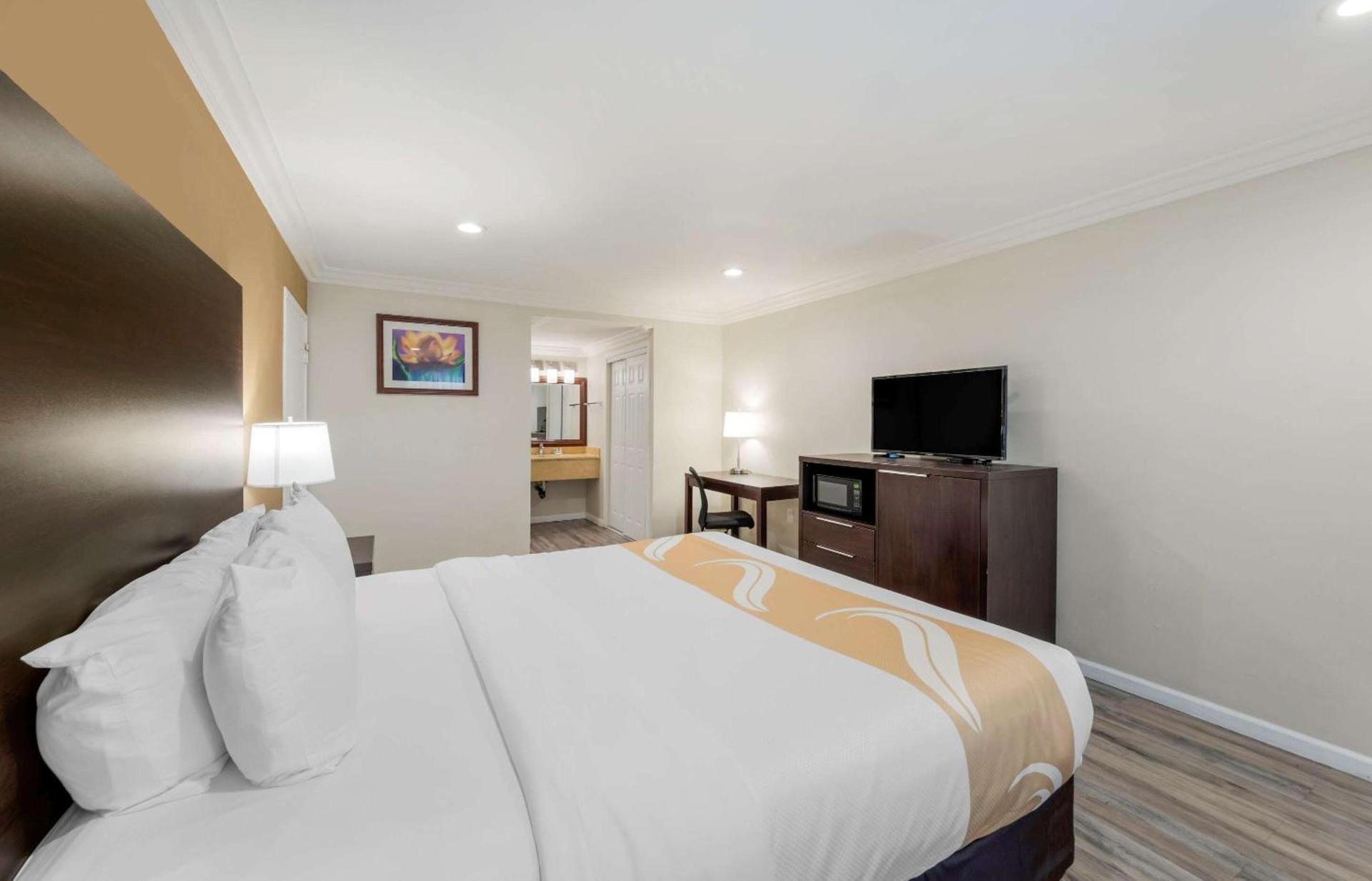 Quality Inn Long Beach - Signal Hill photo 32