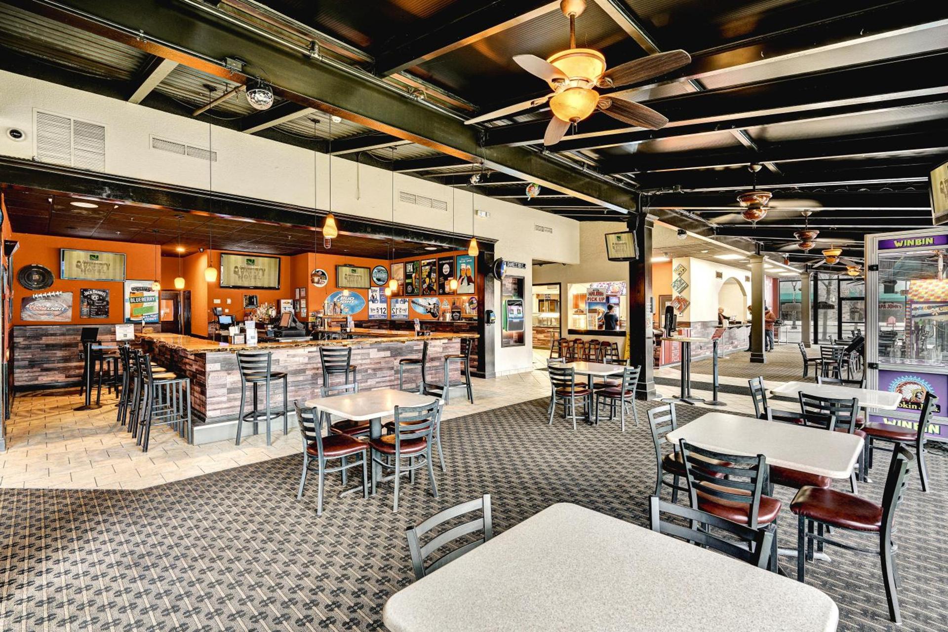 Quality Hotel & Suites At The Falls photo 24