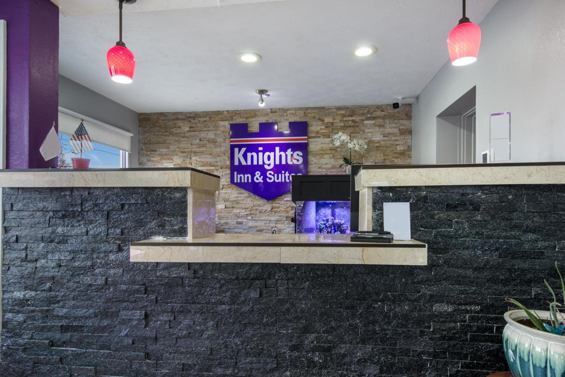 Knights Inn and Suites Salem photo 4
