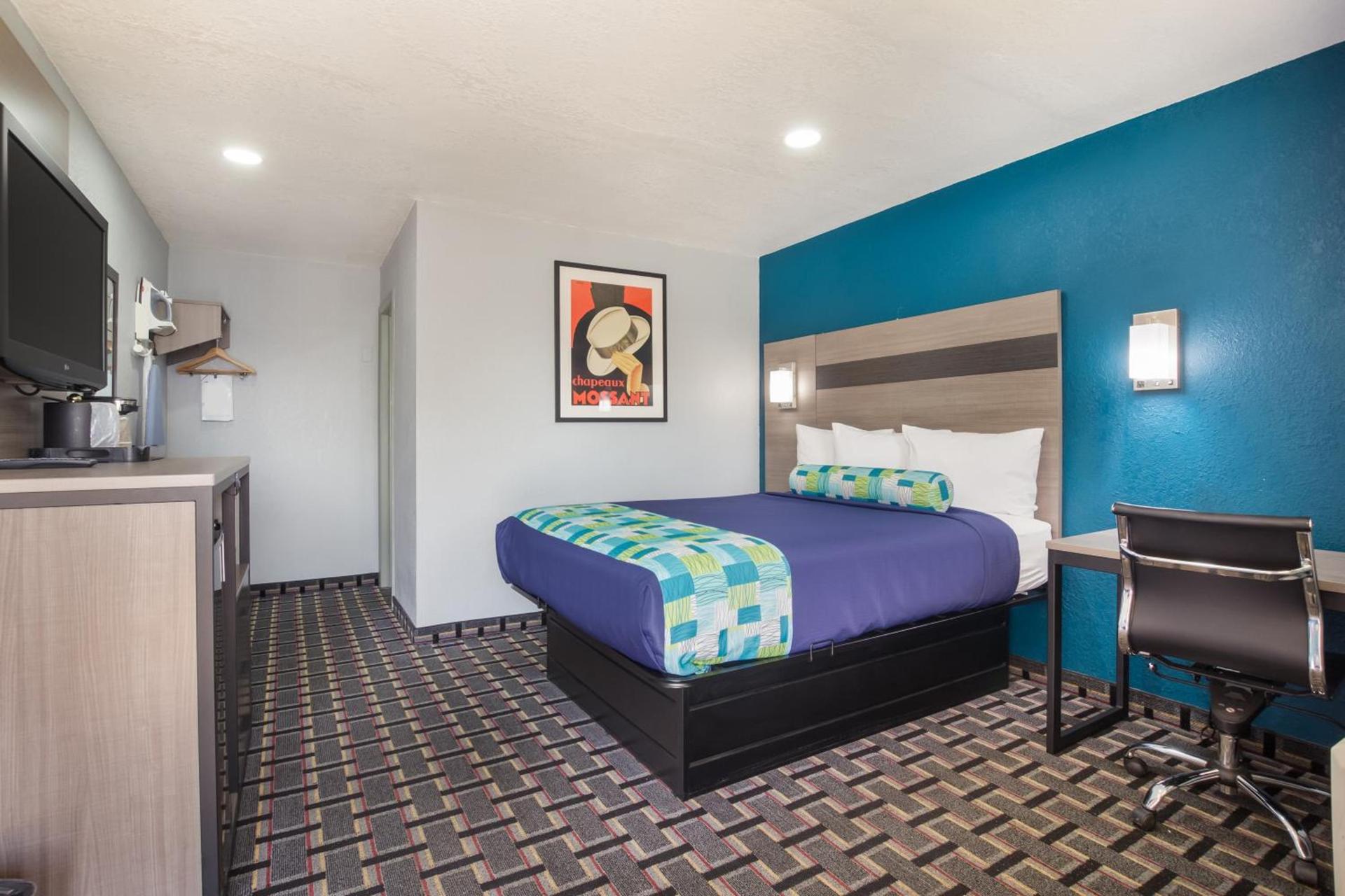 Knights Inn and Suites Salem photo 10
