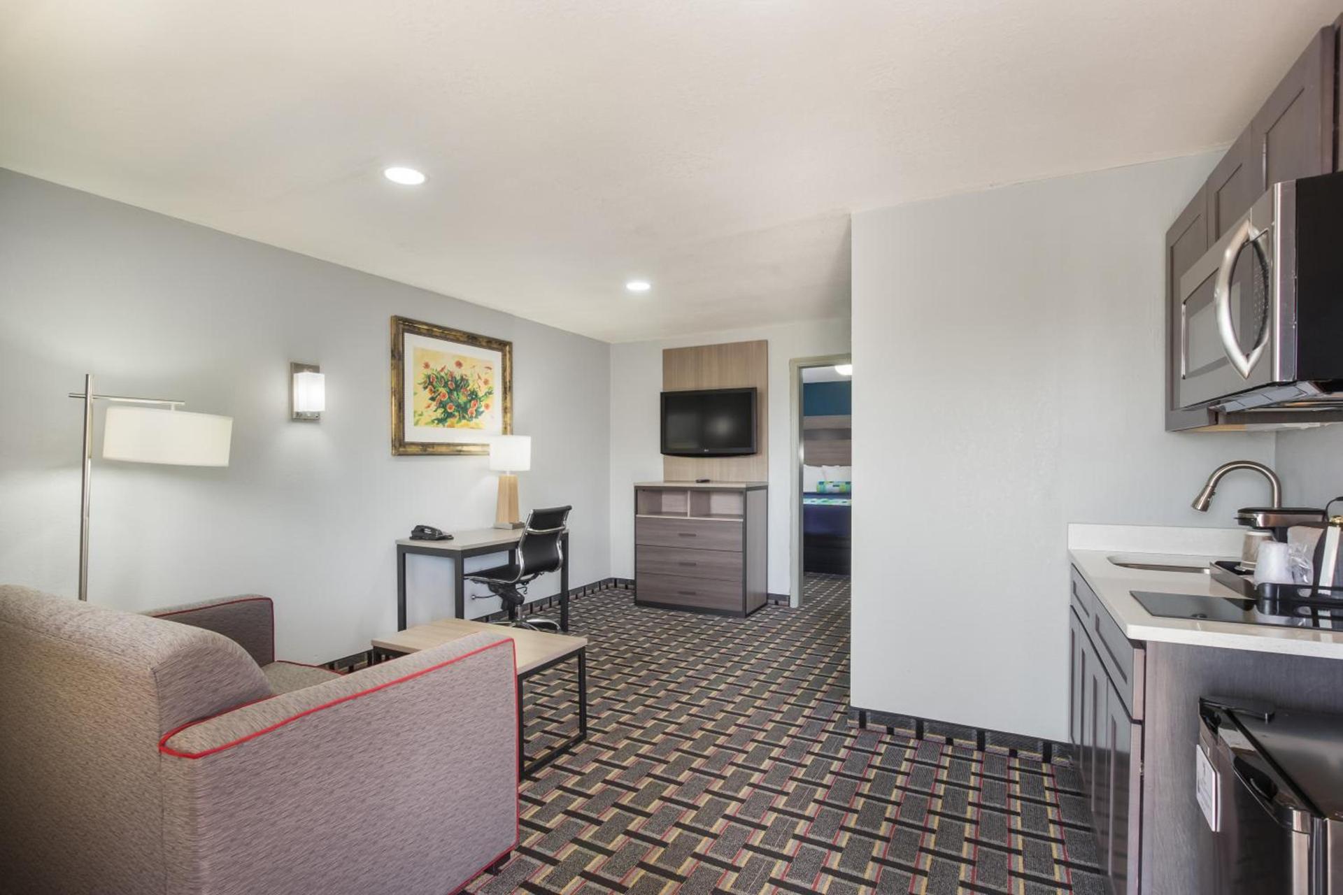 Knights Inn and Suites Salem photo 15