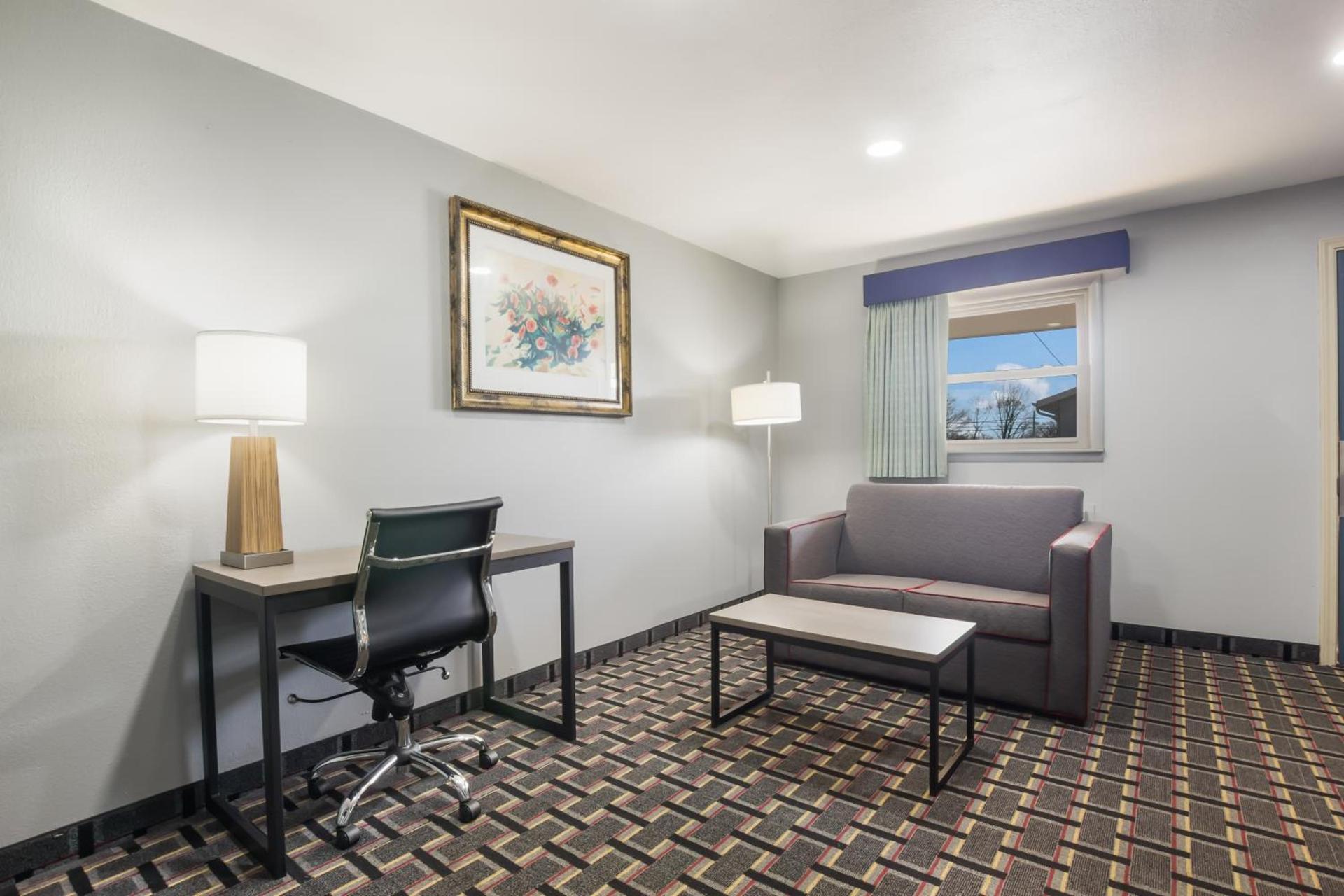 Knights Inn and Suites Salem photo 19