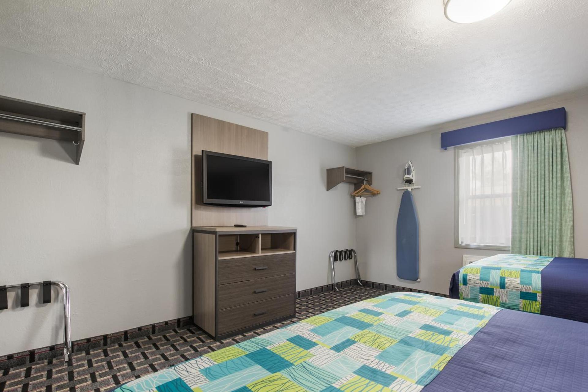 Knights Inn and Suites Salem photo 27