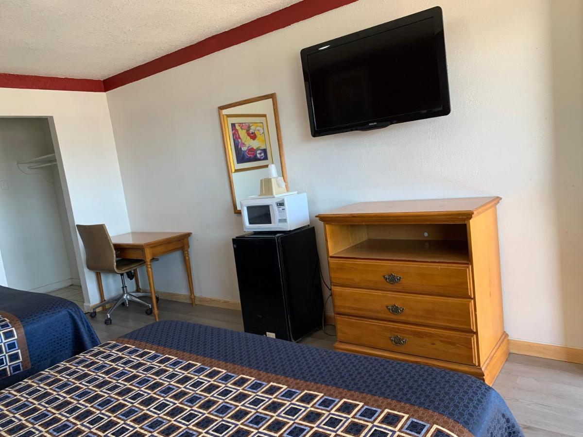 Budget Inn photo 3