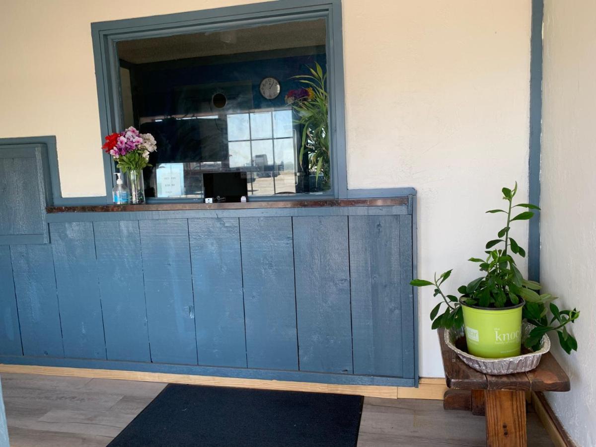 Budget Inn photo 2