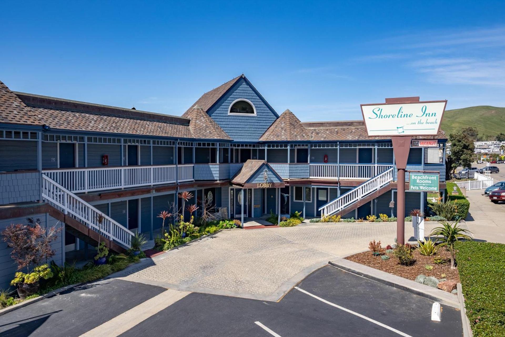 Shoreline Inn...on the beach photo 7