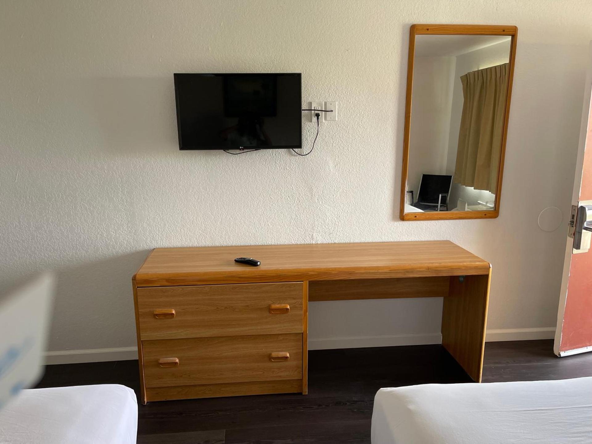 Palms Inn & Suites photo 22