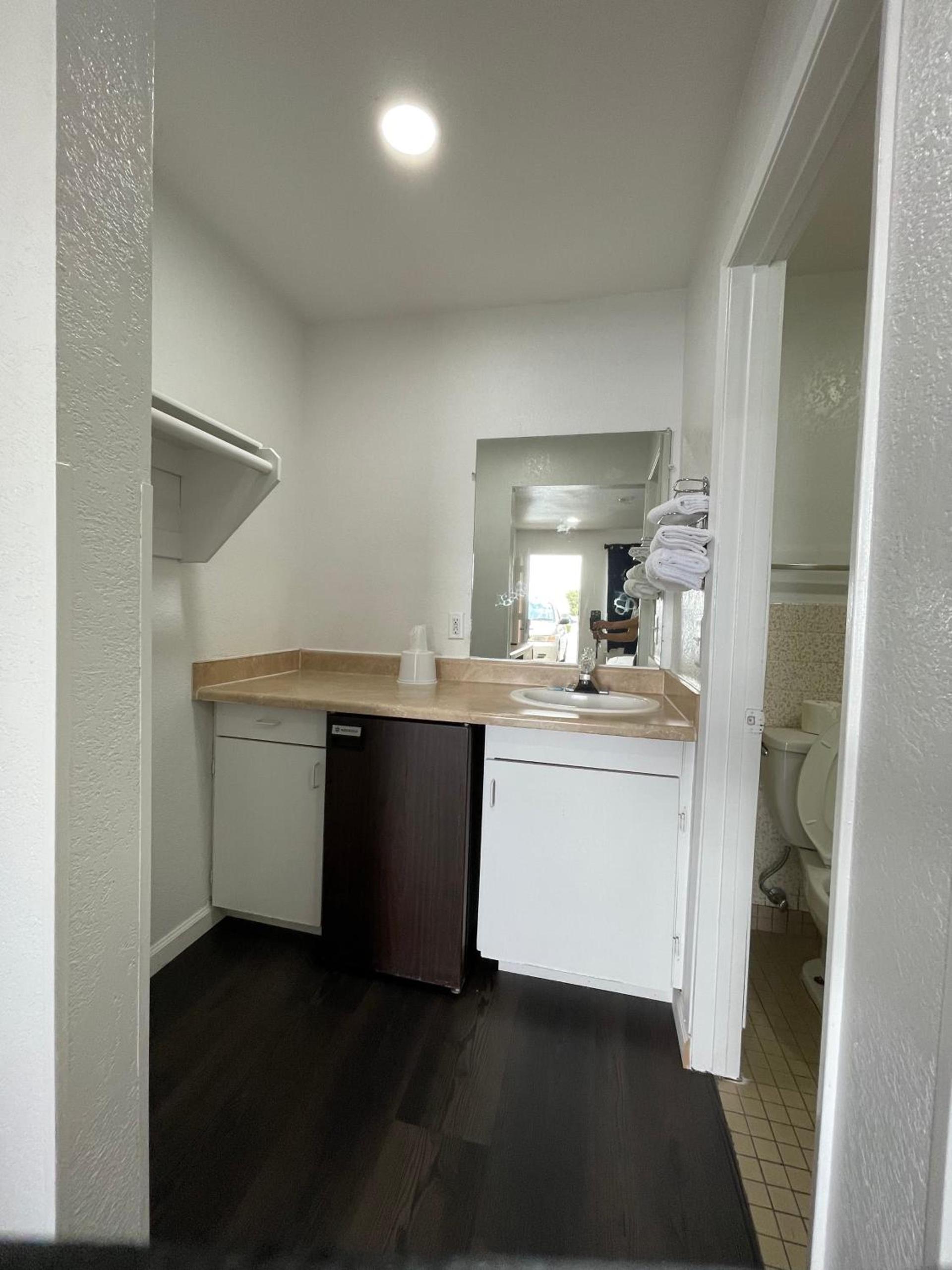 Palms Inn & Suites photo 23