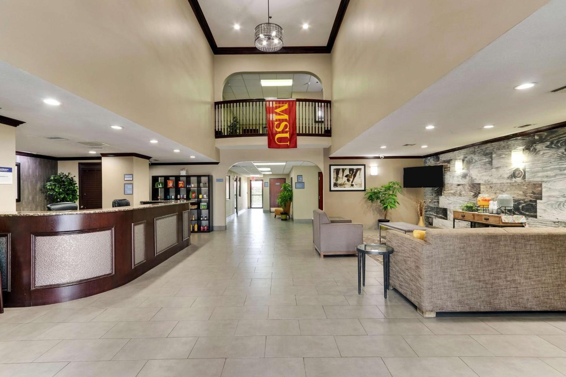 Best Western Plus University Inn & Suites photo 2