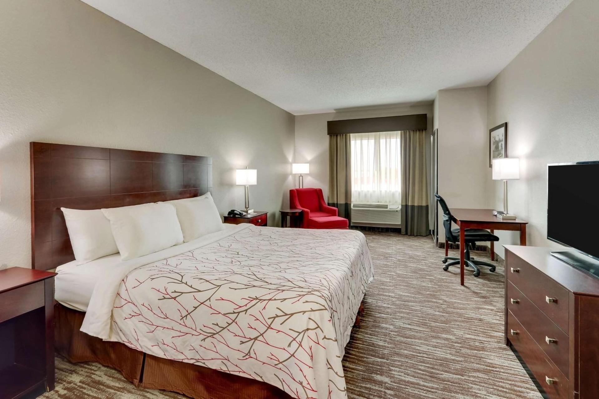 Best Western Plus University Inn & Suites photo 38