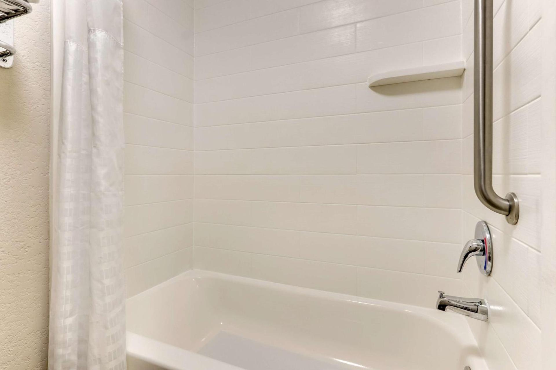 Best Western Plus University Inn & Suites photo 30
