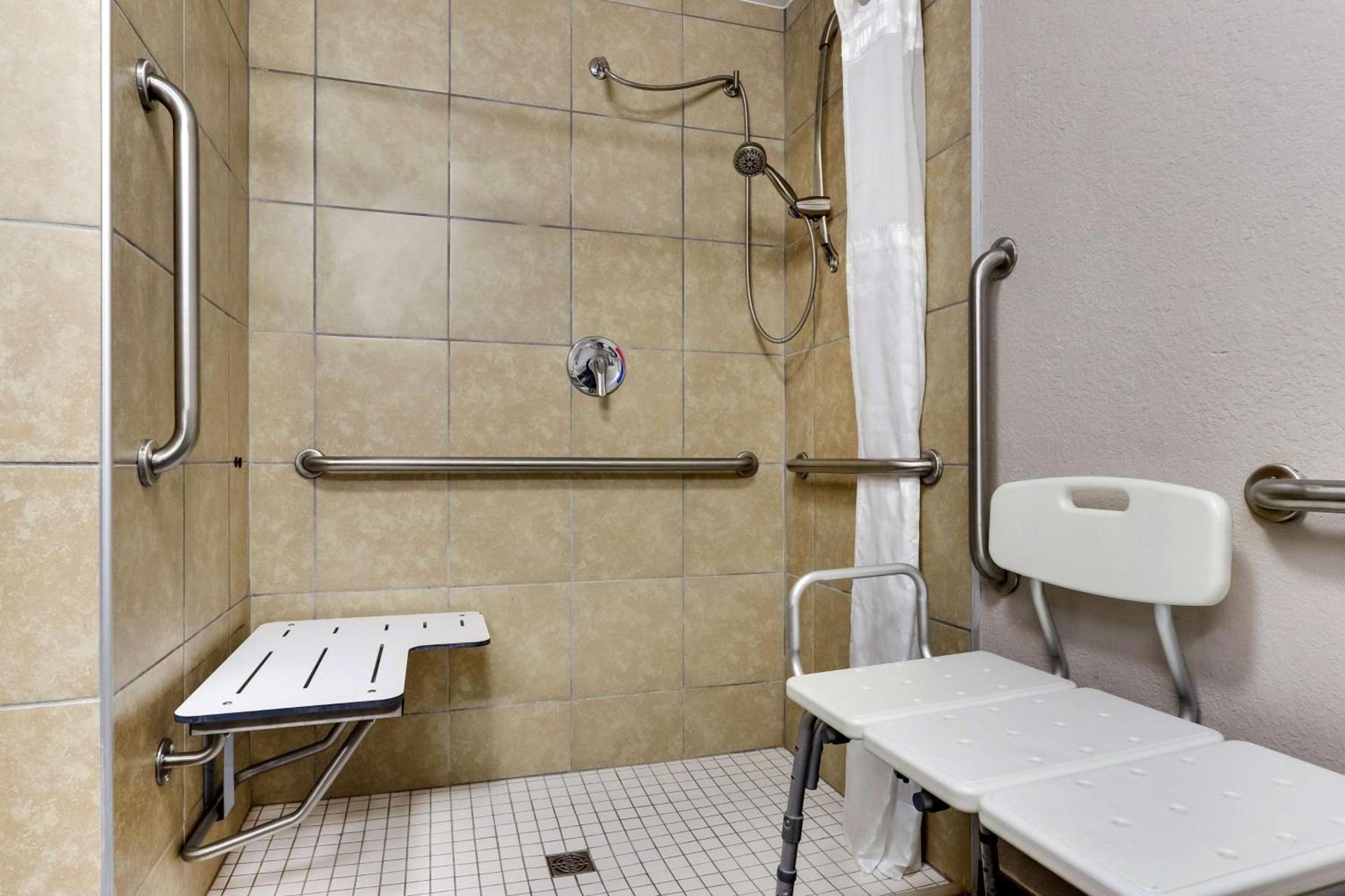 Best Western Plus University Inn & Suites photo 32