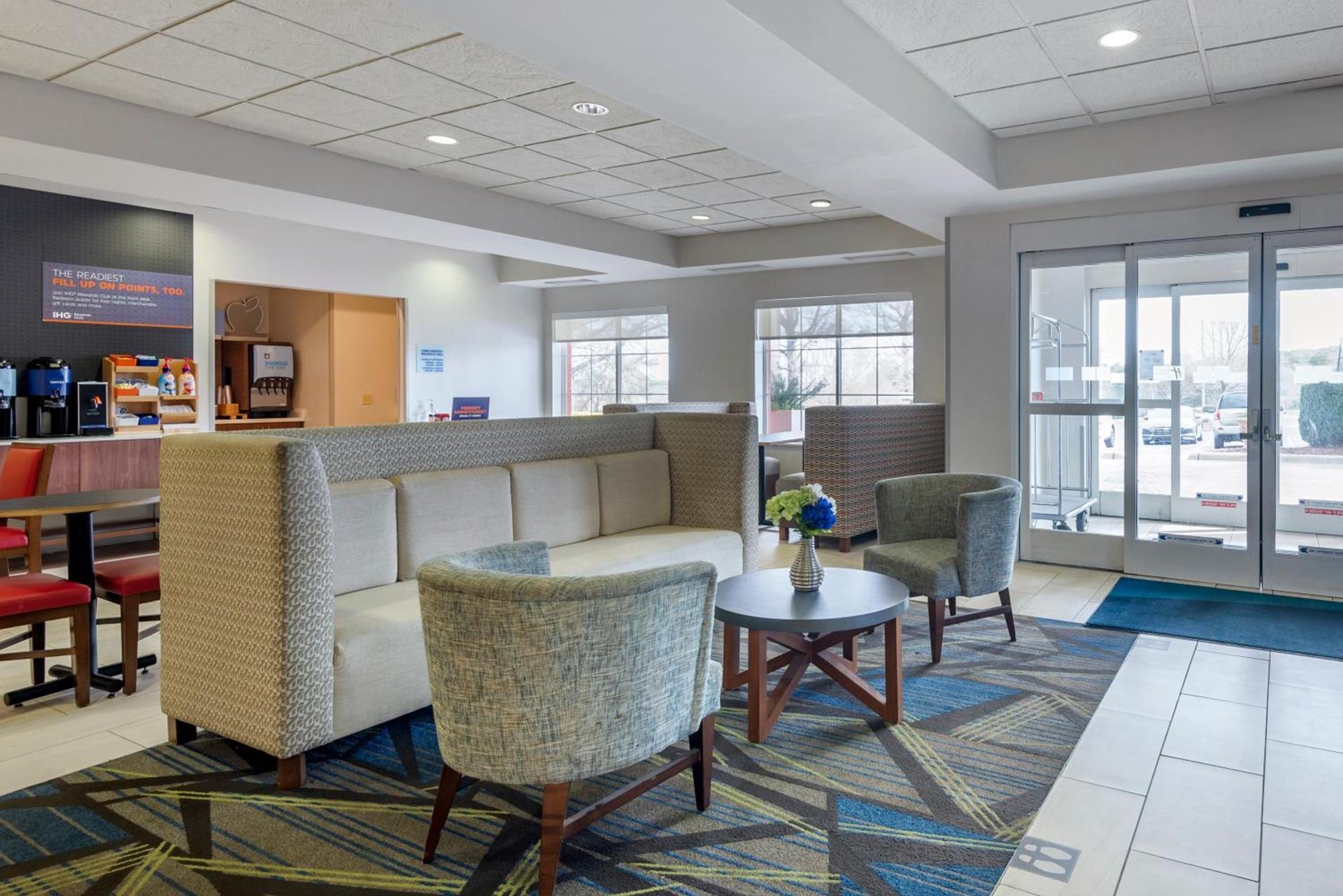Holiday Inn Express Charlotte West - Gastonia by IHG photo 19