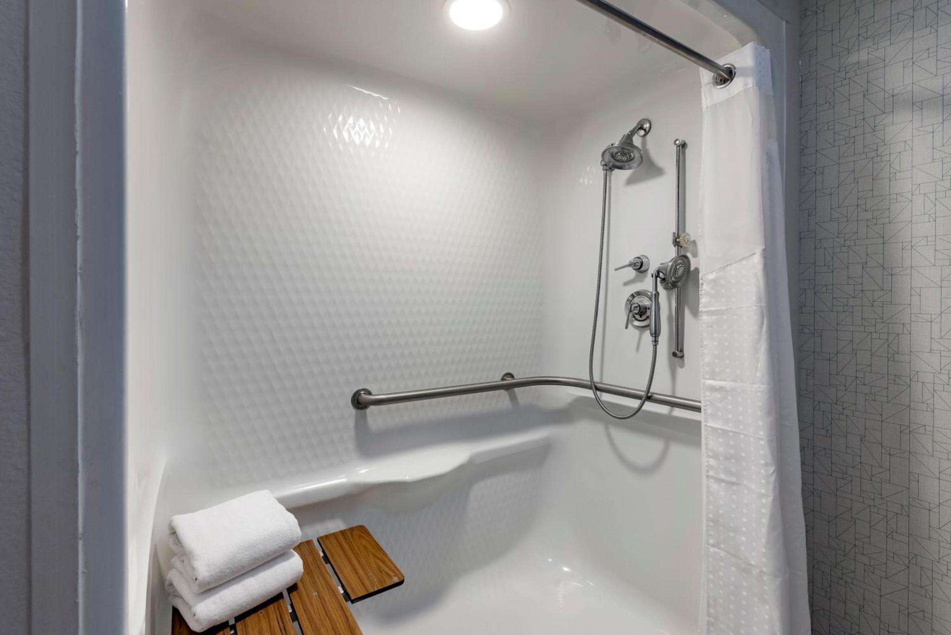 Holiday Inn Express Charlotte West - Gastonia by IHG photo 43