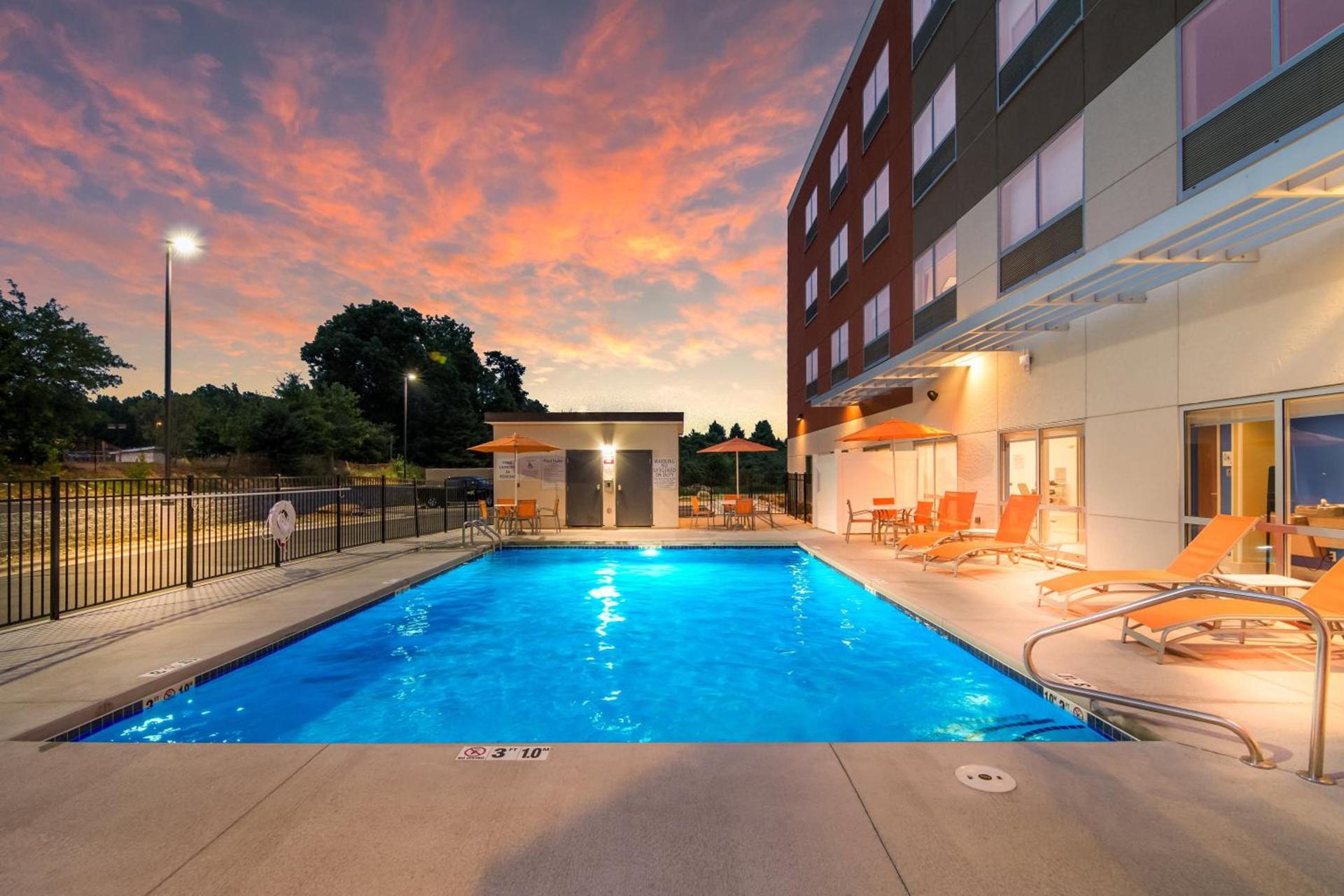 Holiday Inn Express & Suites - Asheboro by IHG photo 38