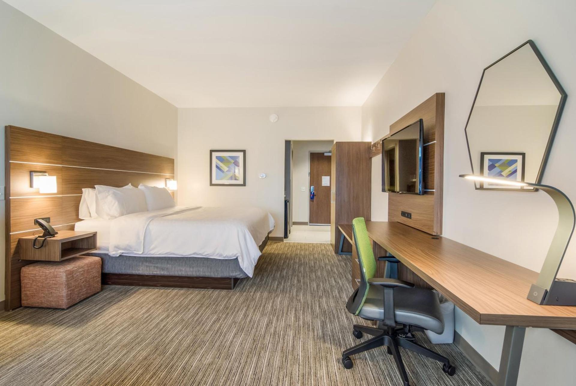 Holiday Inn Express & Suites - Asheboro by IHG photo 39