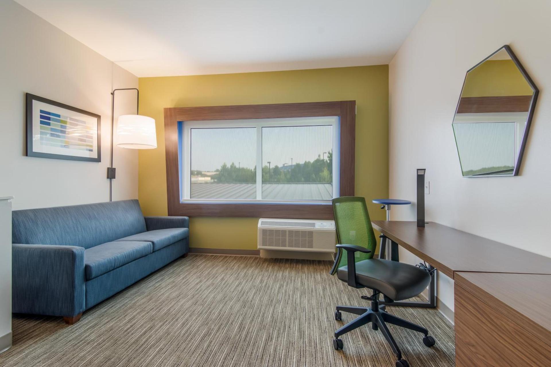 Holiday Inn Express & Suites - Asheboro by IHG photo 50