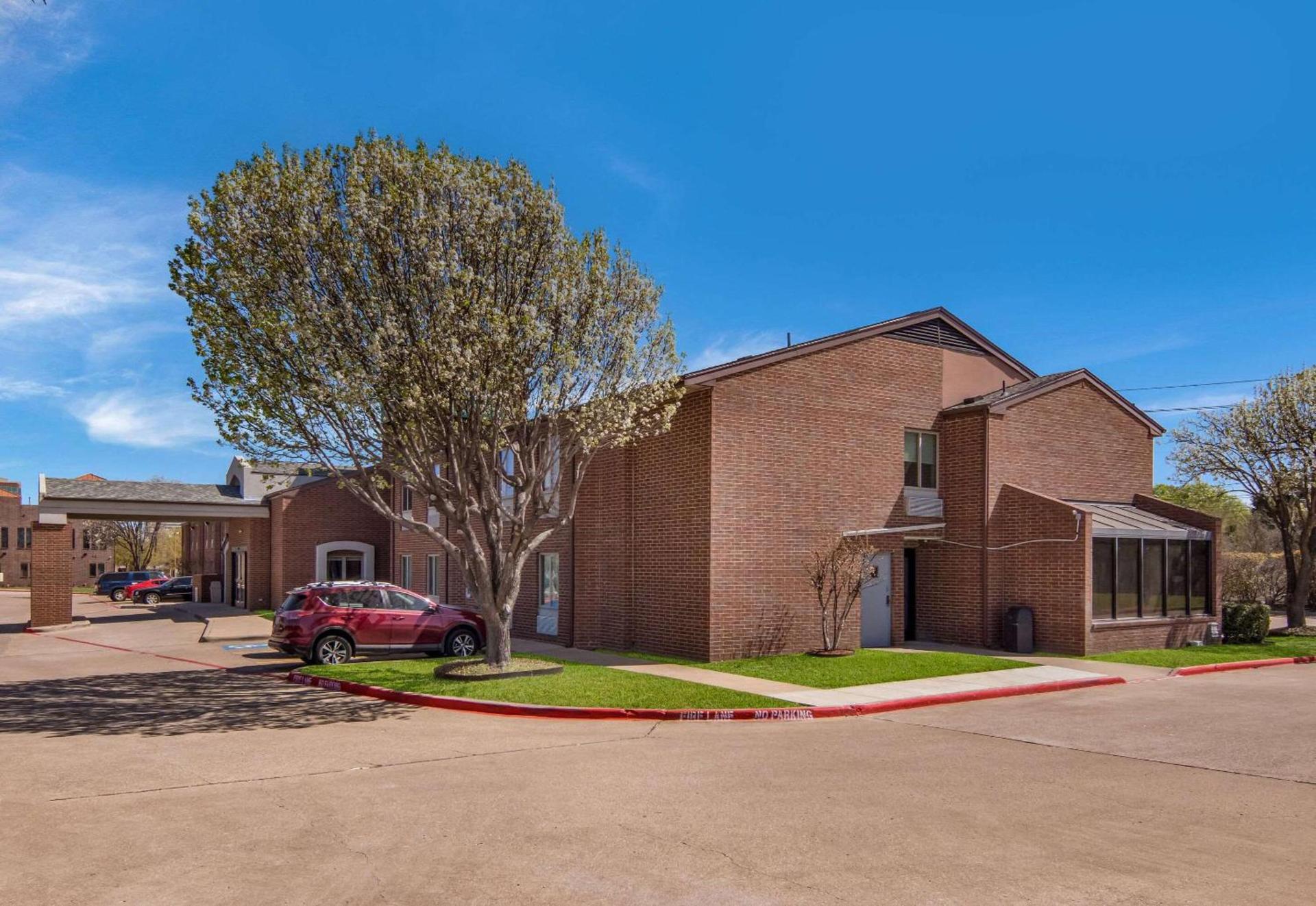 Quality Inn & Suites Richardson-Dallas photo 3