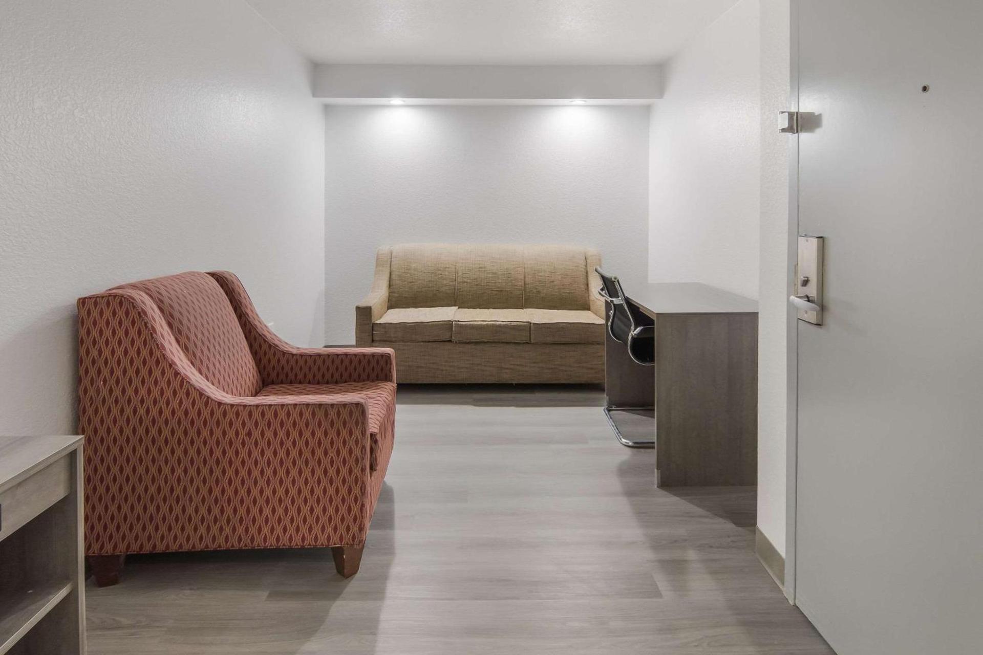Quality Inn & Suites Richardson-Dallas photo 21