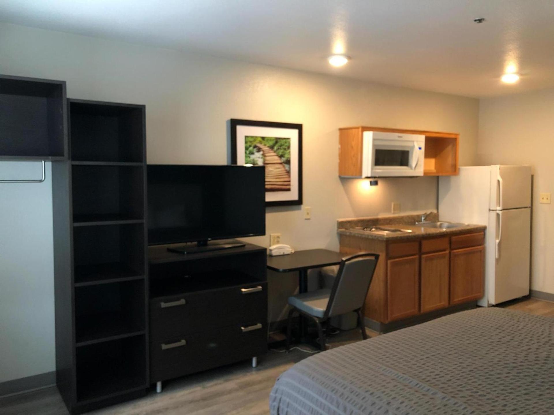 WoodSpring Suites Charlotte Gastonia photo 11