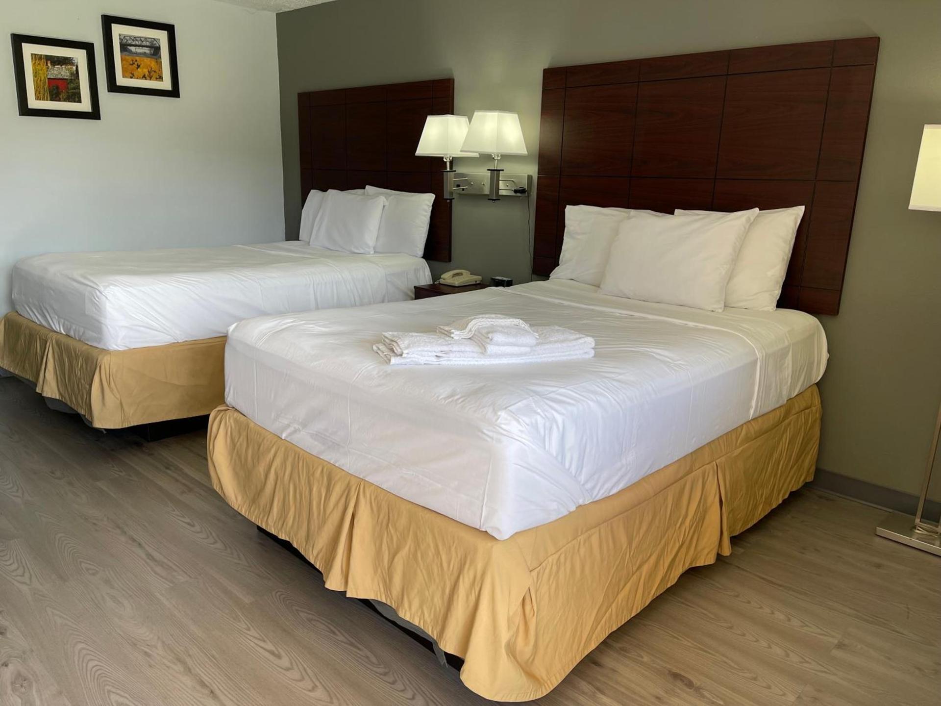 Americas Best Value Inn at Central Valley-Woodbury photo 3