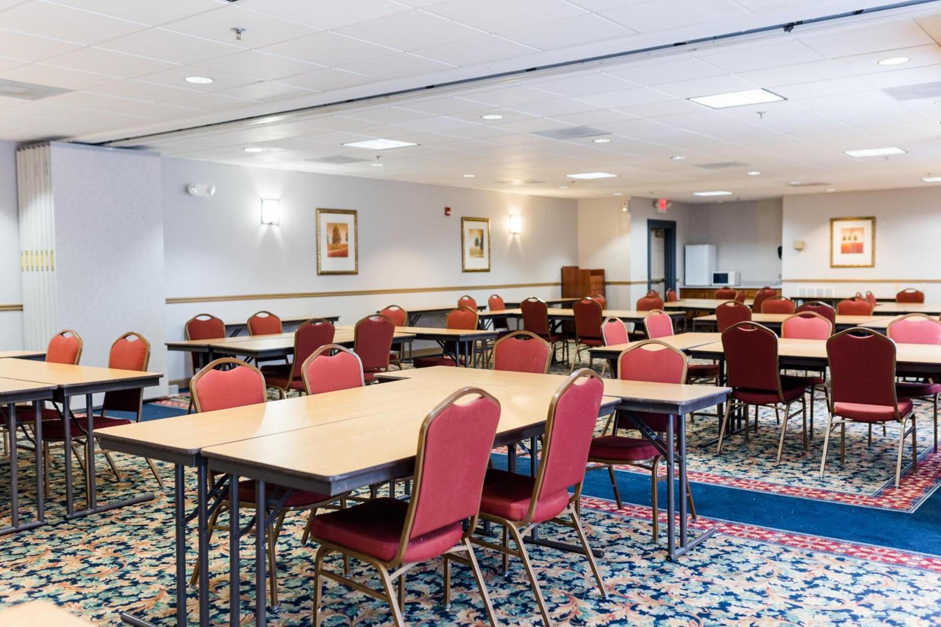 Country Inn & Suites by Radisson, Helen, GA photo 17