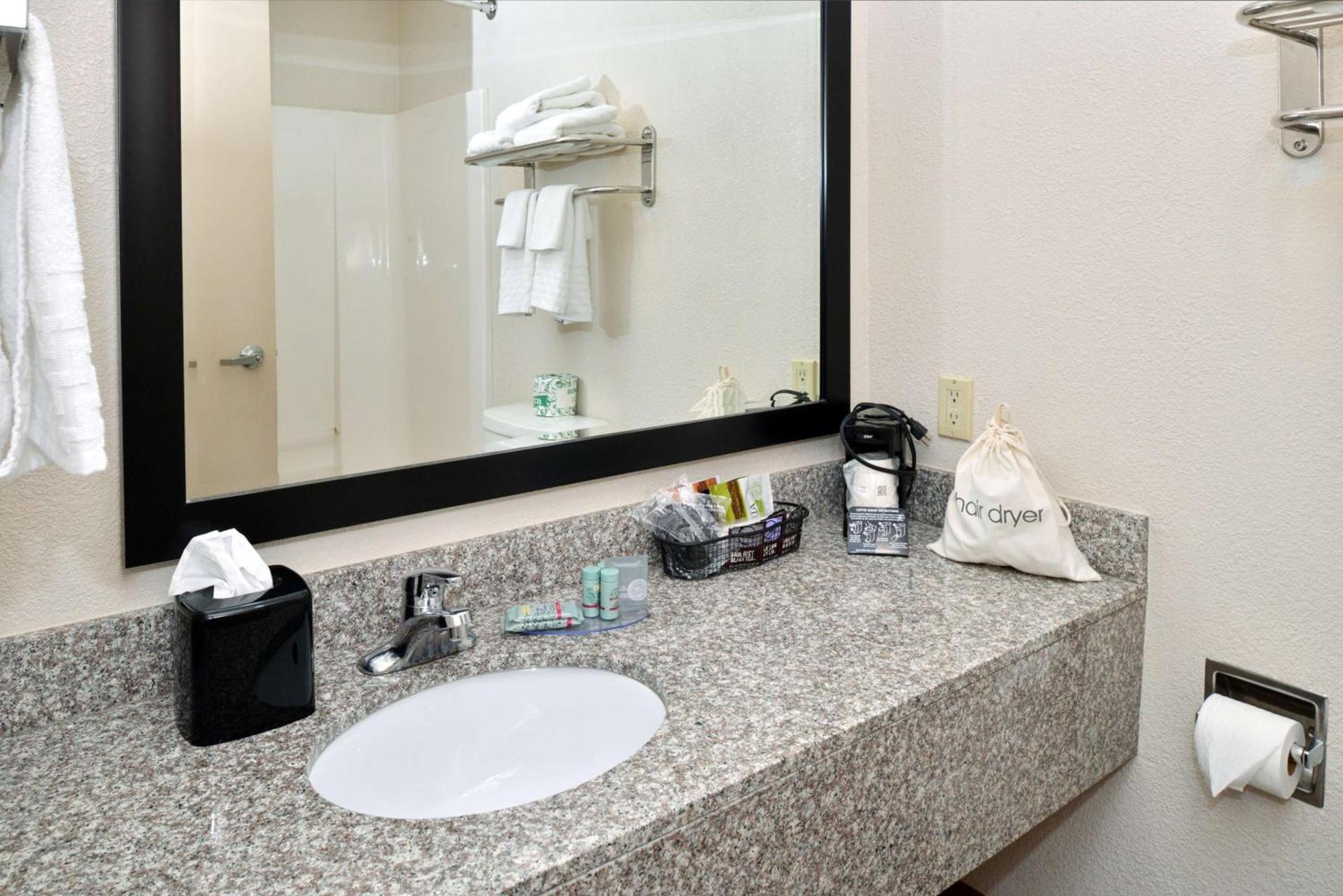 Best Western Big Spring Lodge photo 34
