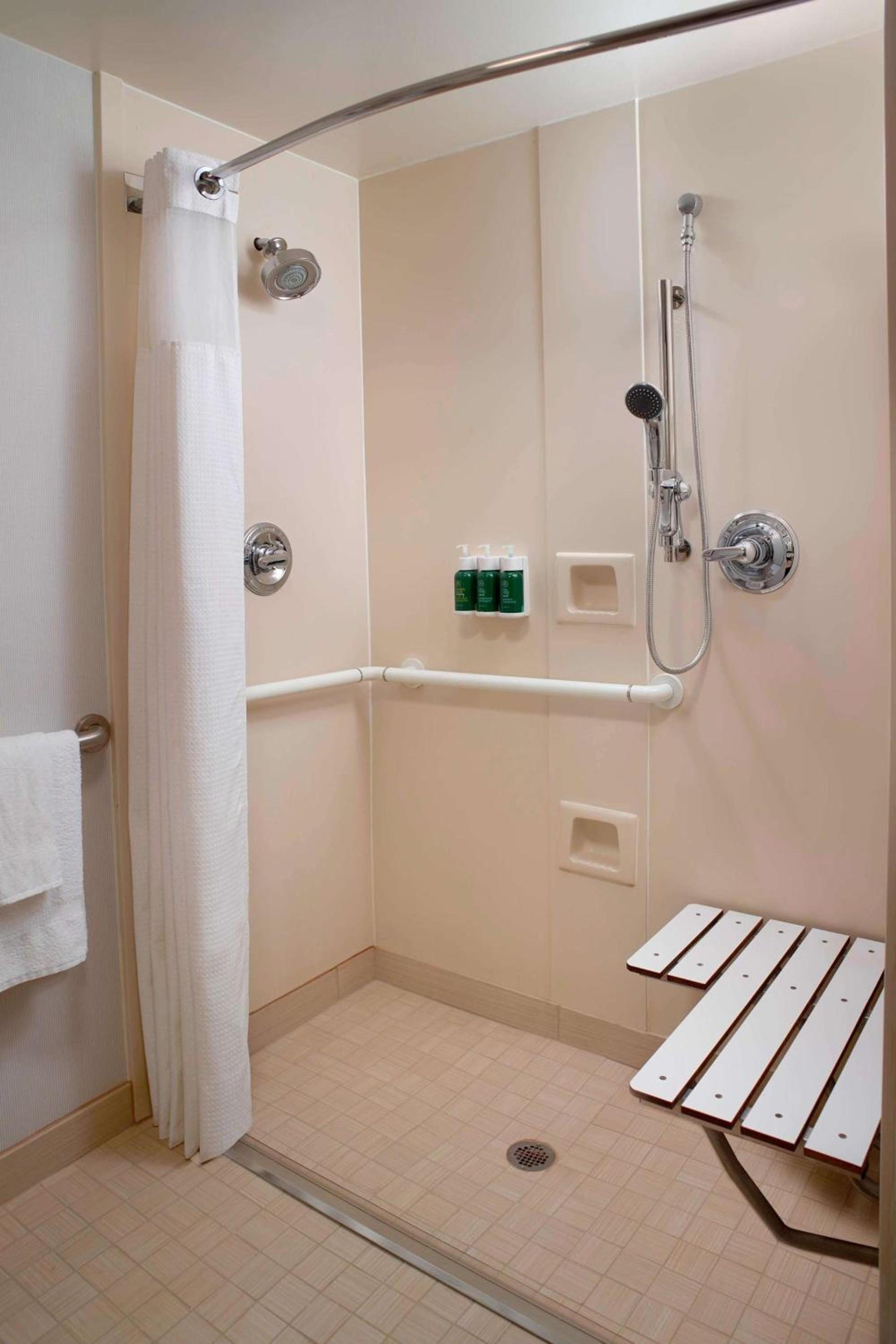 Sonesta Select Newport Middletown photo 14