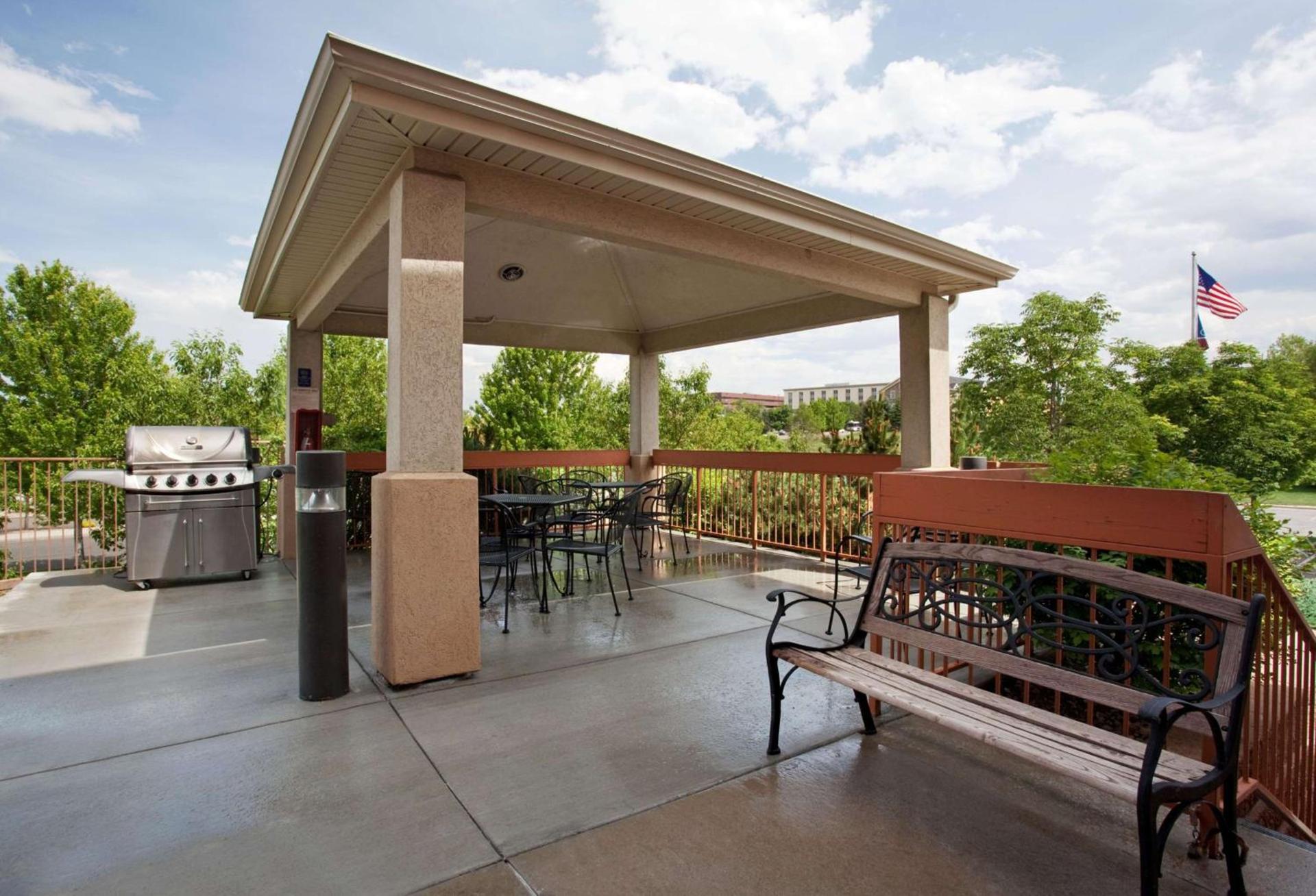 Sonesta Simply Suites Denver West Federal Center photo 21