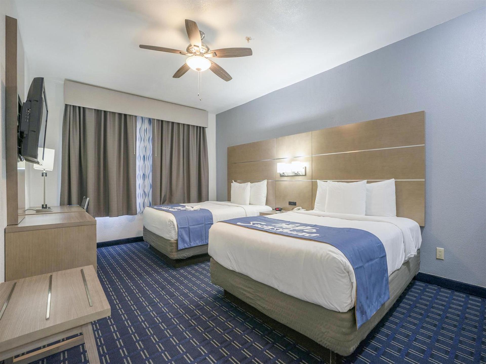 Days Inn & Suites by Wyndham Webster NASA-ClearLake-Houston photo 64
