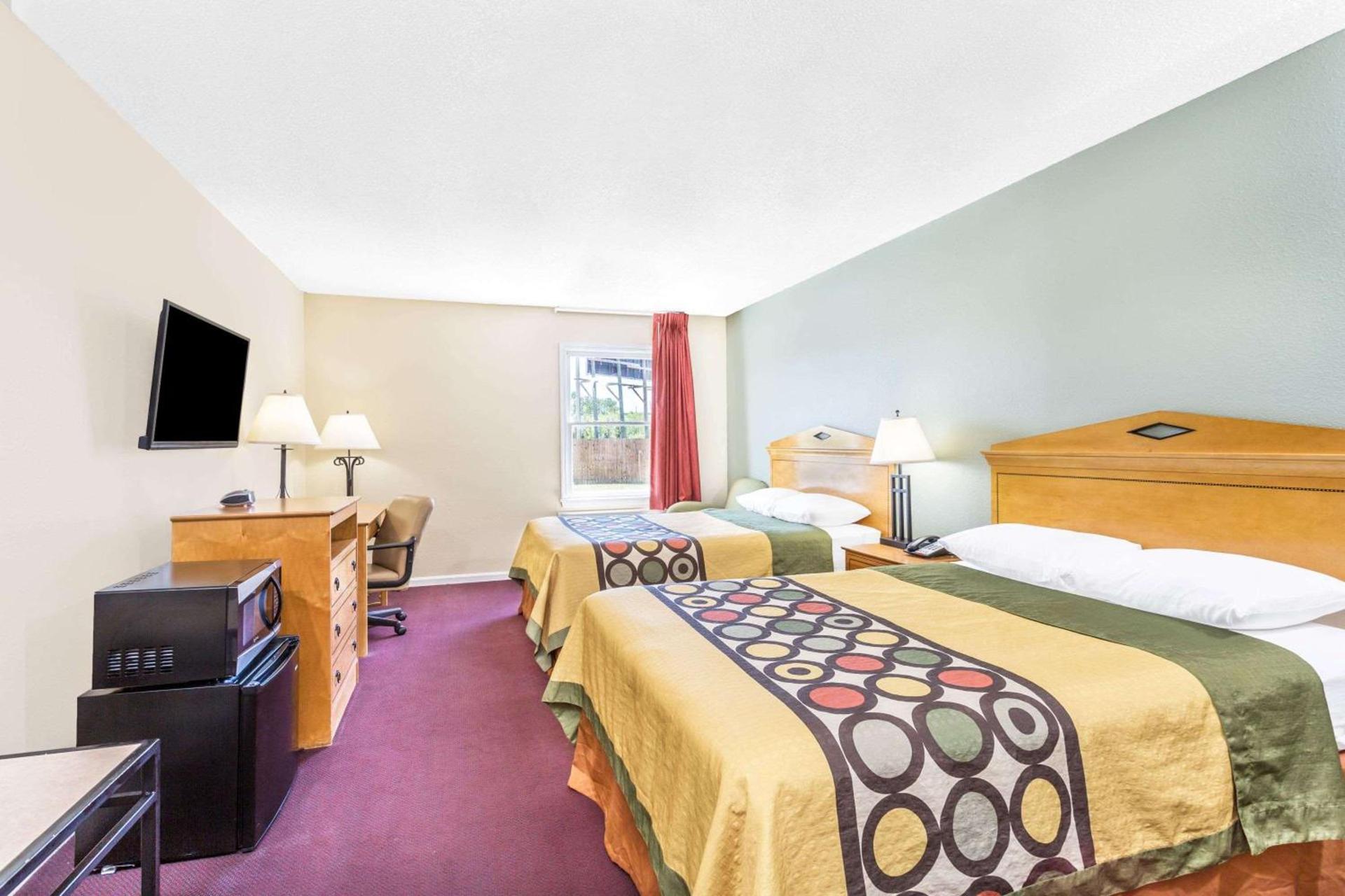 Super 8 by Wyndham Manning photo 8