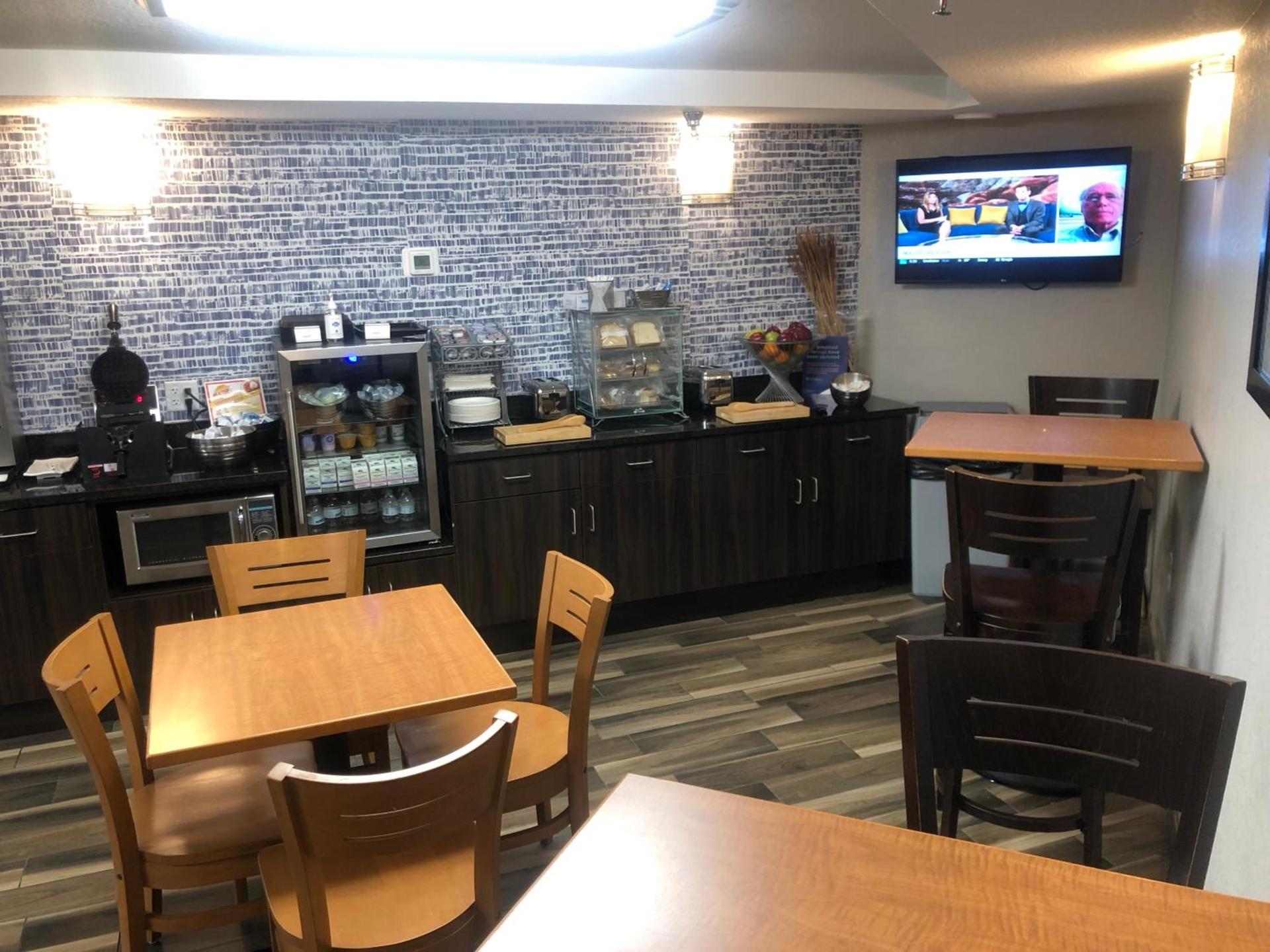 AmericInn by Wyndham Crookston U of M Crookston photo 68