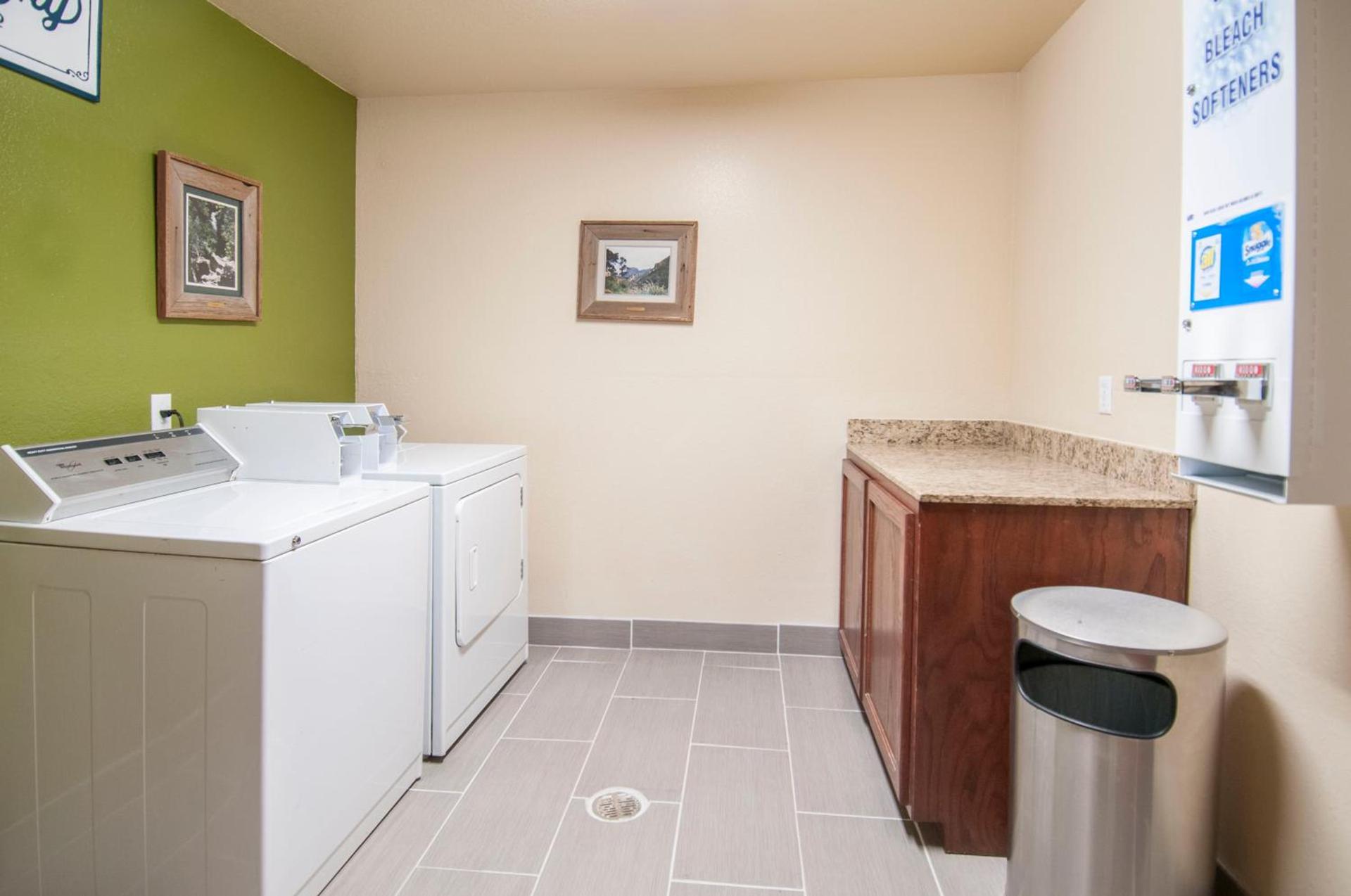 Quality Inn Alpine photo 44