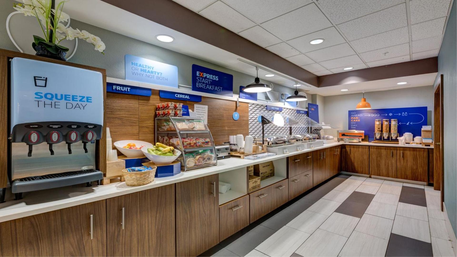 Holiday Inn Express & Suites Ashtabula-Geneva by IHG photo 30