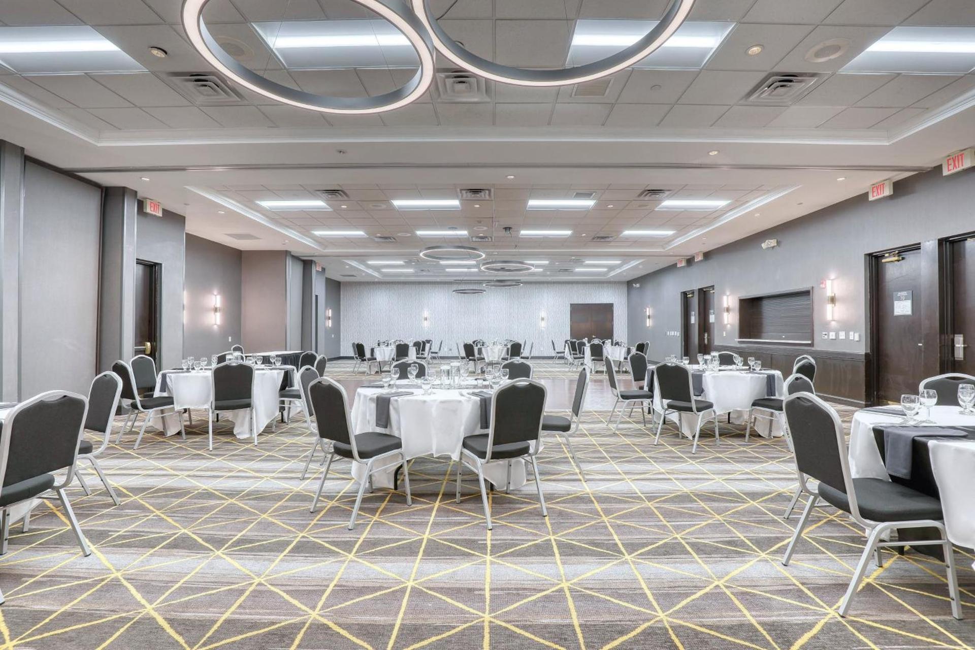 Holiday Inn Hotel & Suites Madison West - Middleton by IHG photo 48