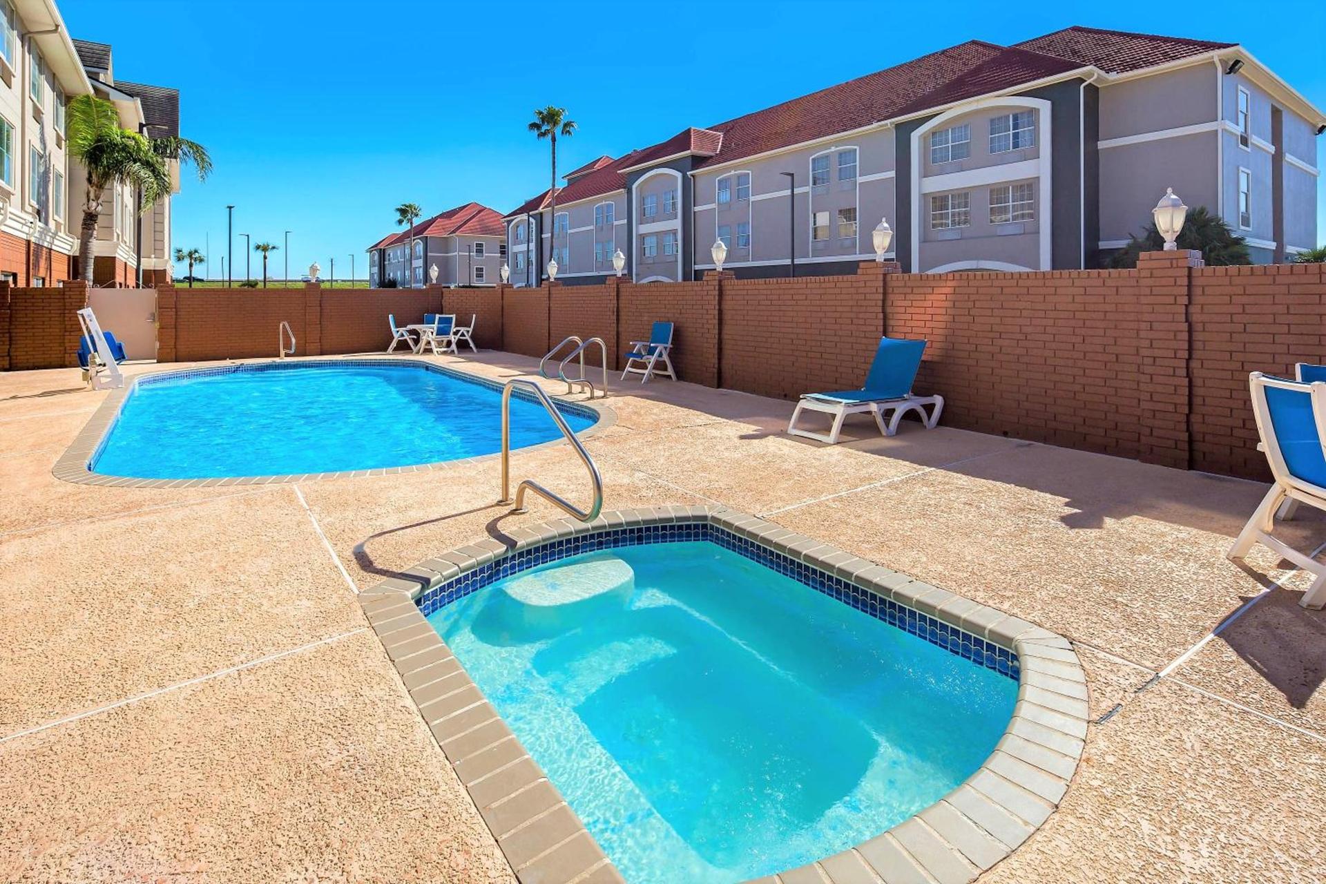 La Quinta by Wyndham Pharr North McAllen photo 29