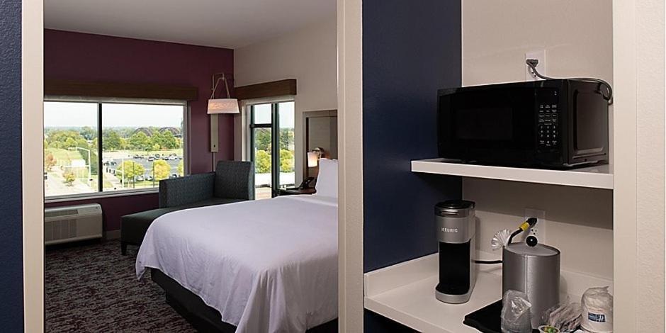 Holiday Inn Express & Suites - Little Rock Downtown by IHG photo 11