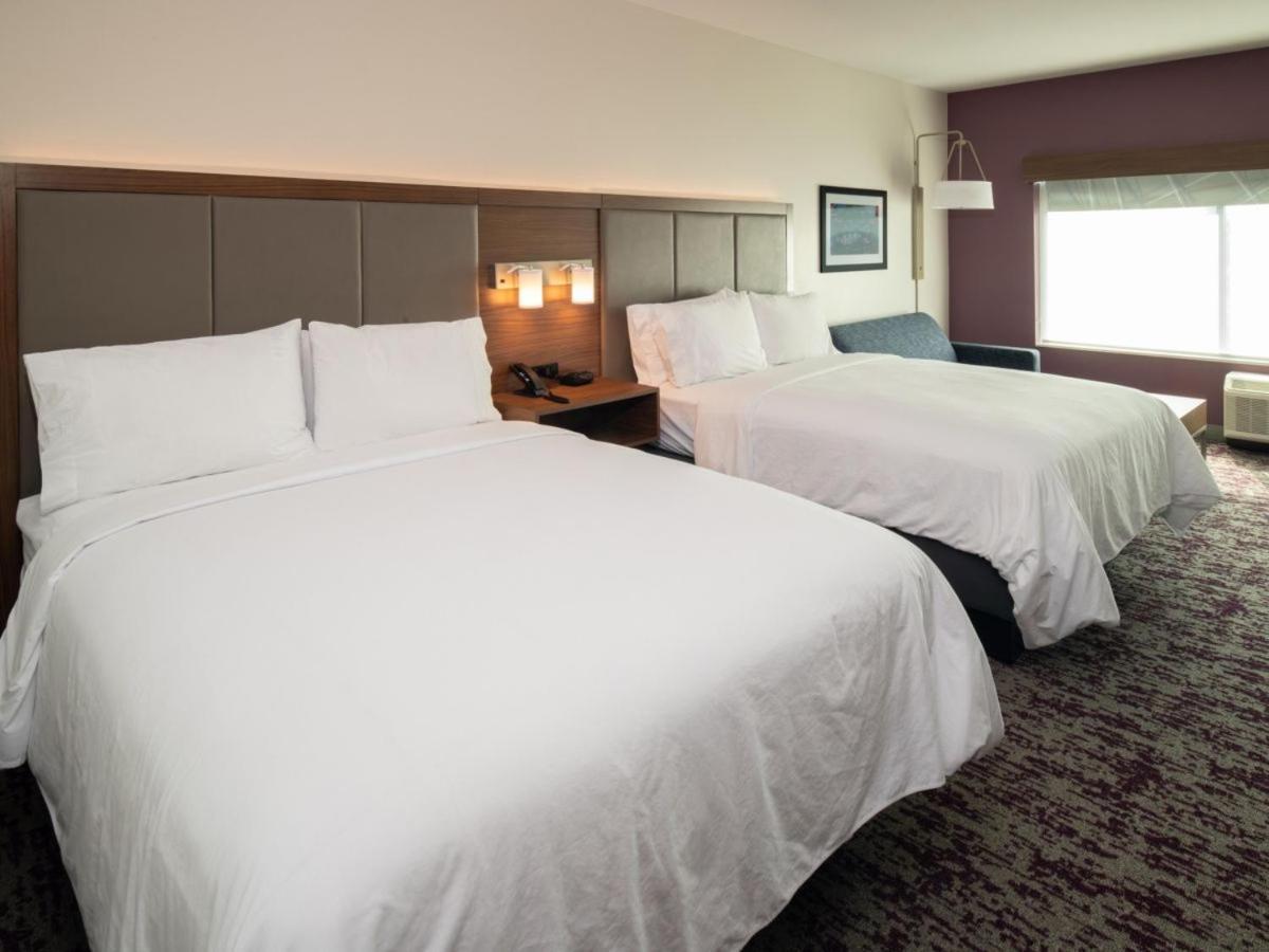 Holiday Inn Express & Suites - Little Rock Downtown by IHG photo 13