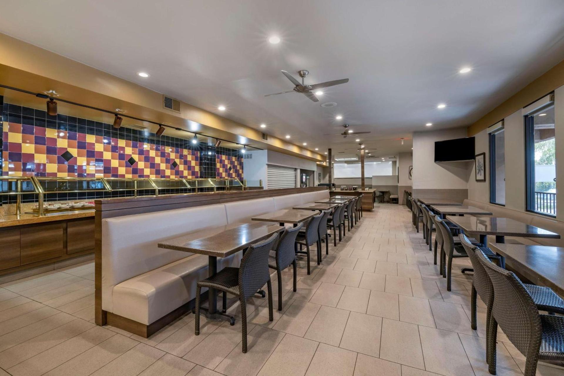 Best Western Plus Park Place Inn - Mini Suites photo 14