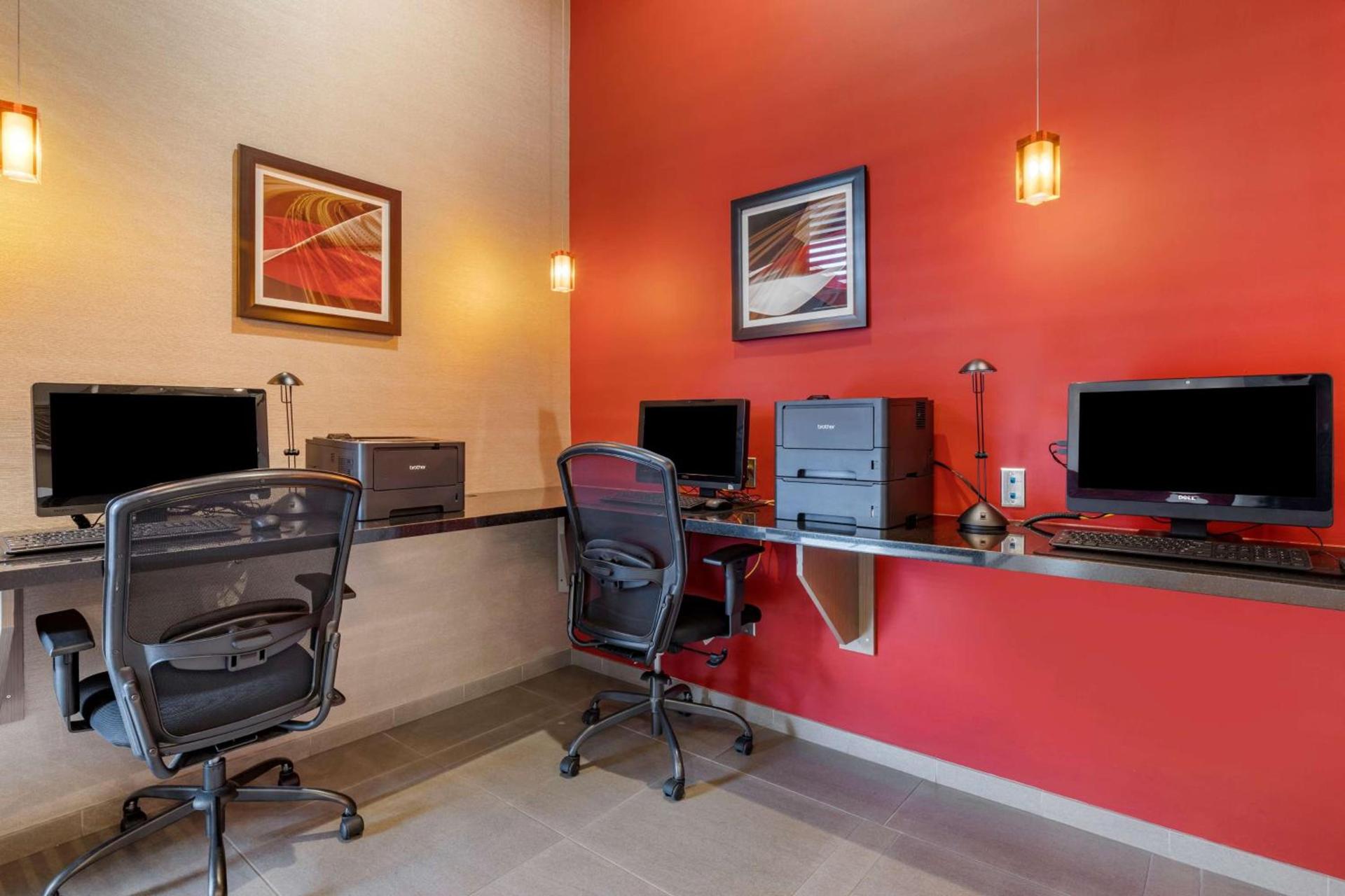 Best Western Plus Park Place Inn - Mini Suites photo 15