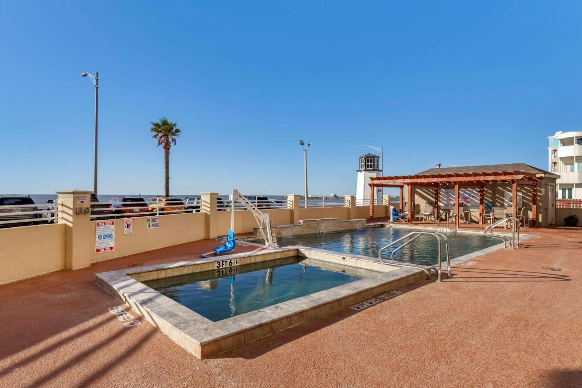Best Western Plus Galveston Suites photo 25
