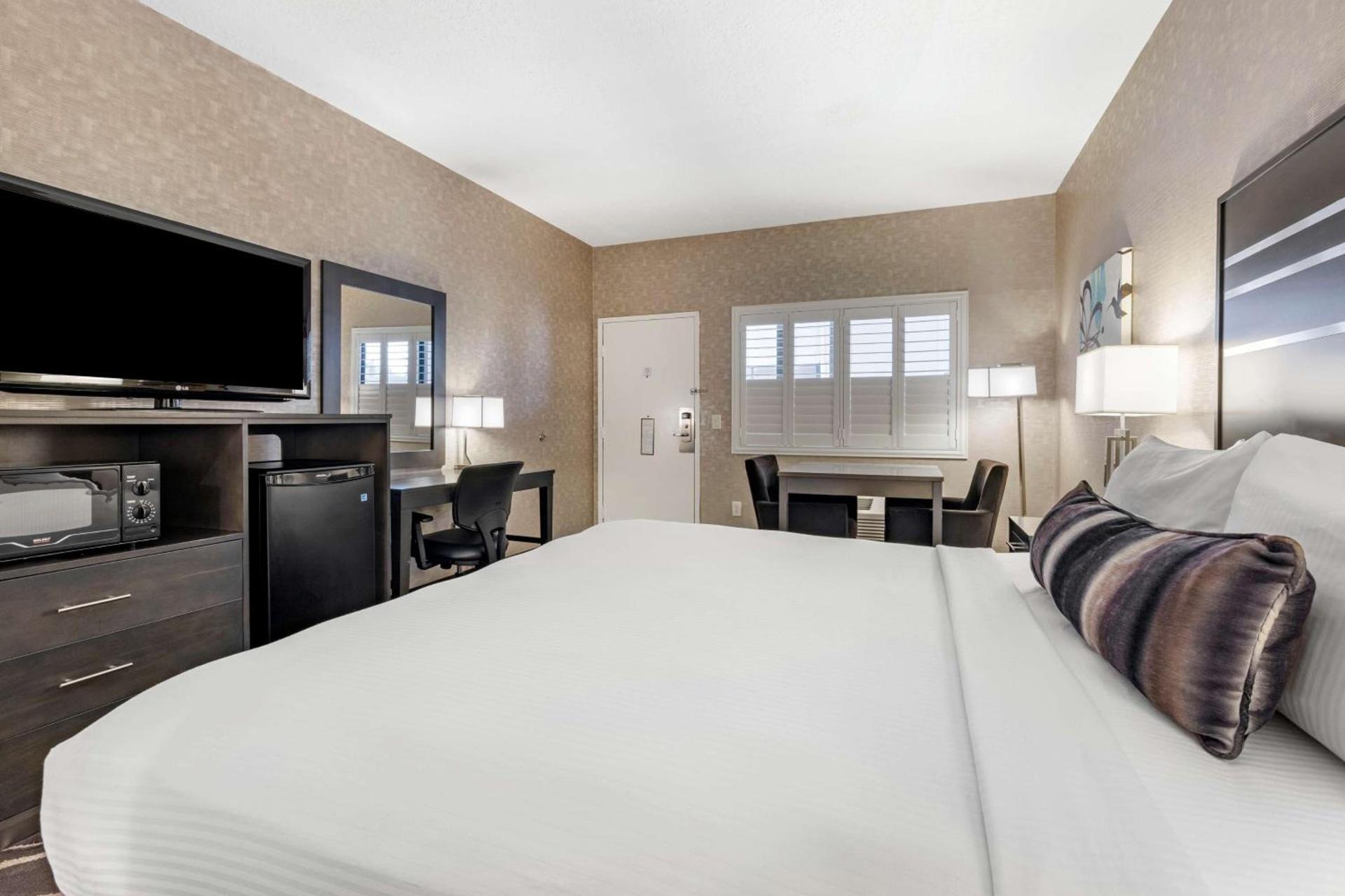 Best Western Plus Park Place Inn - Mini Suites photo 16