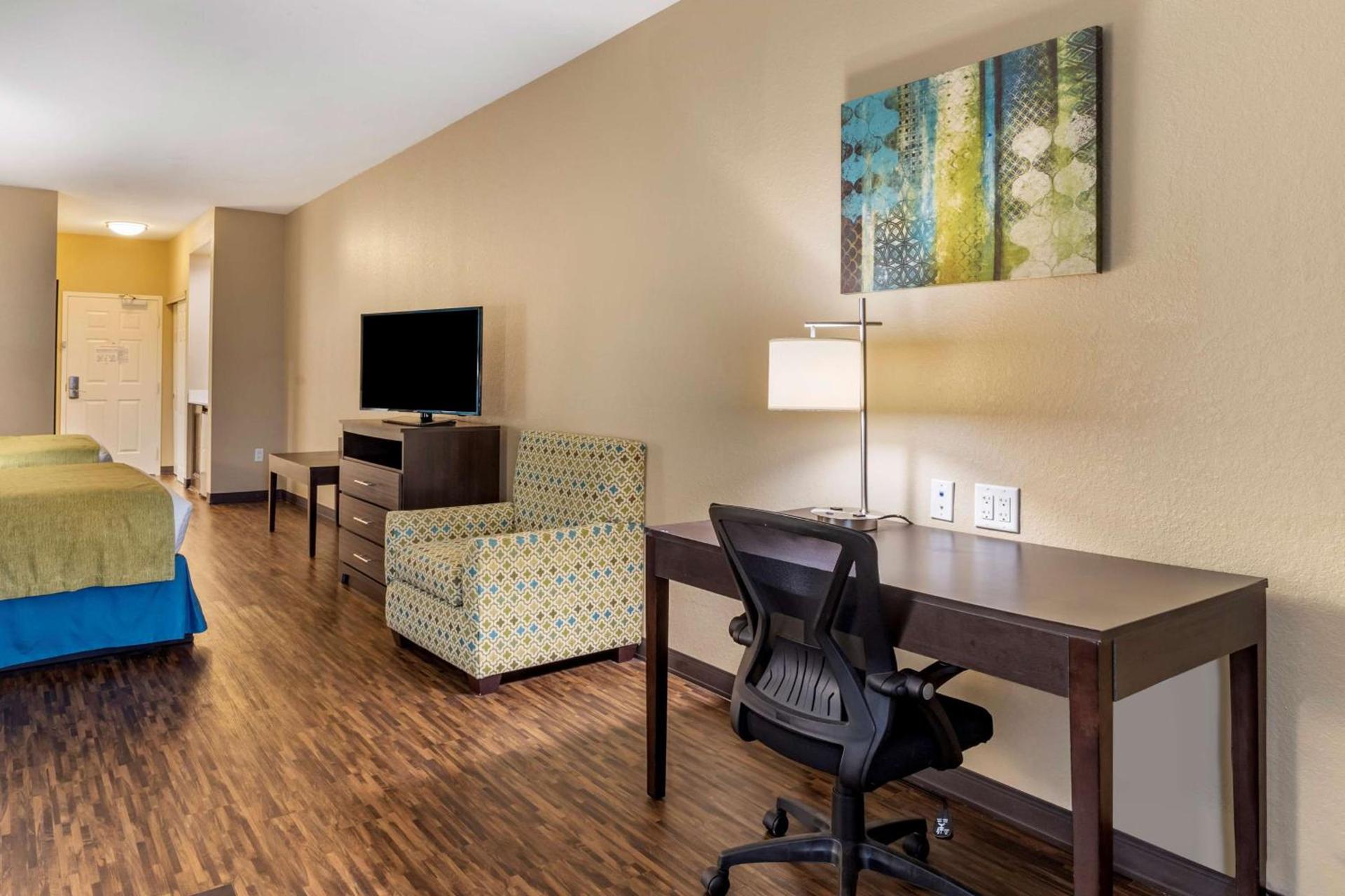 Best Western Plus Galveston Suites photo 14