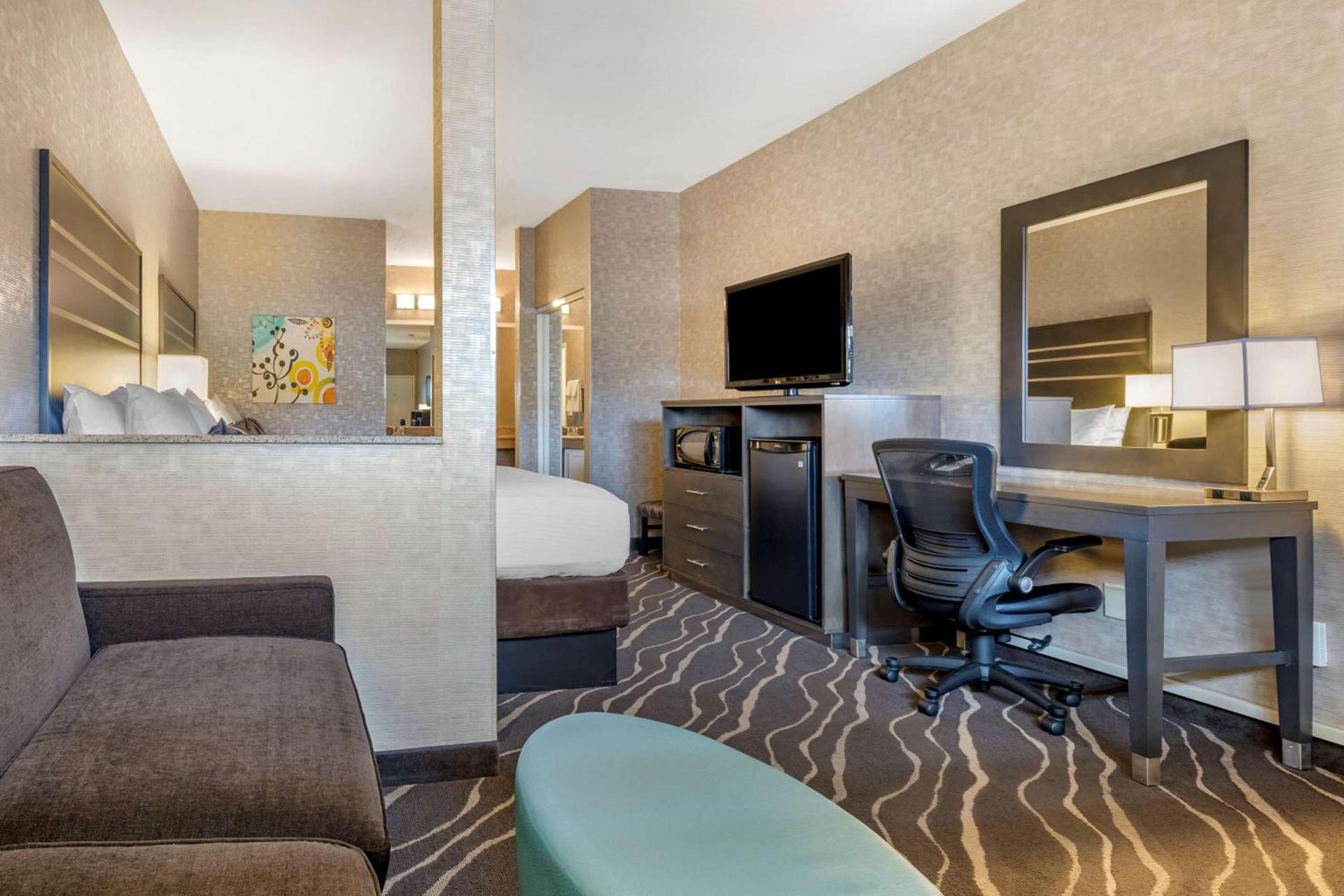 Best Western Plus Park Place Inn - Mini Suites photo 25