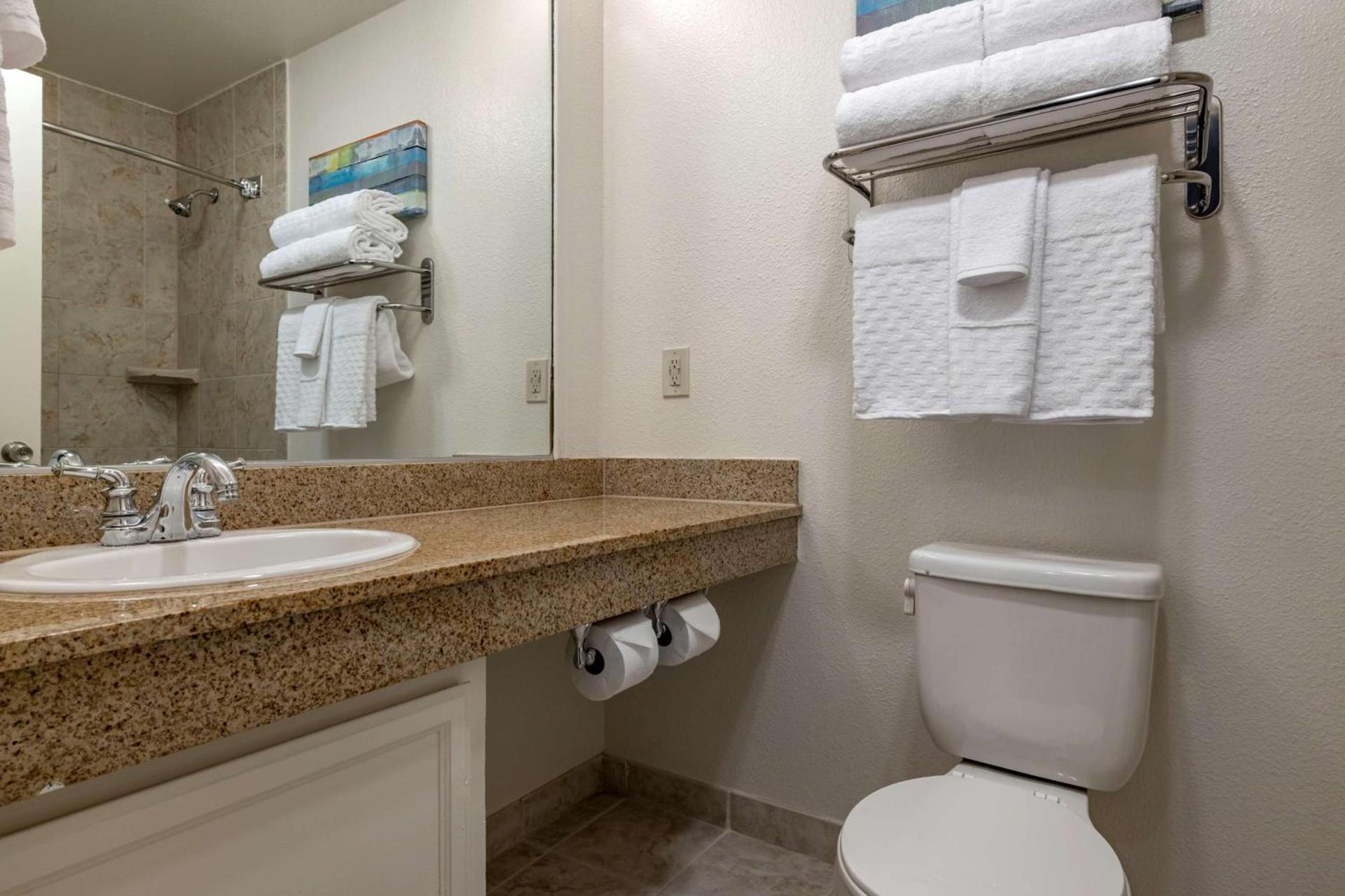 Best Western Plus Park Place Inn - Mini Suites photo 29